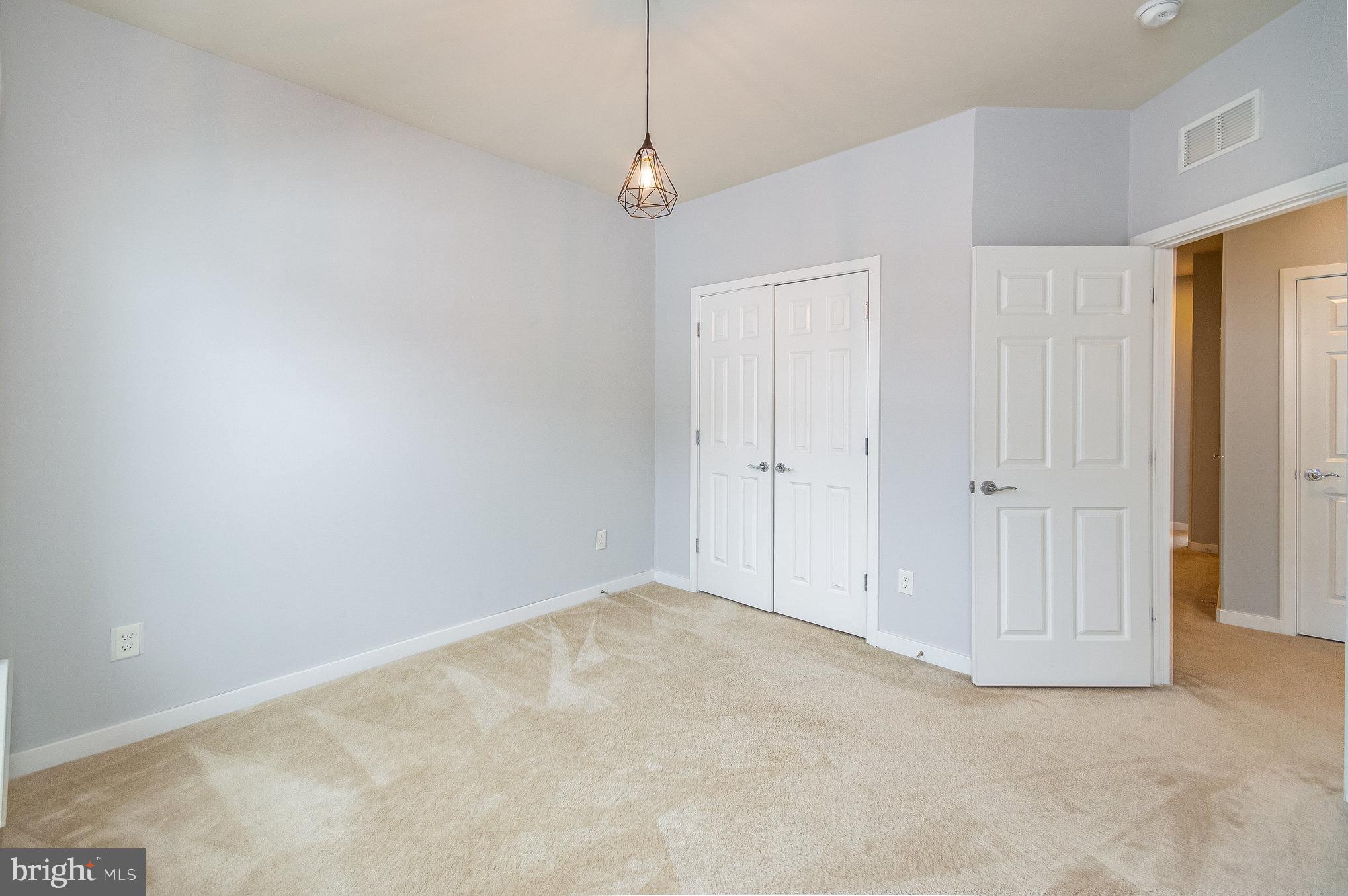 RIVER CREST - Residential Lease