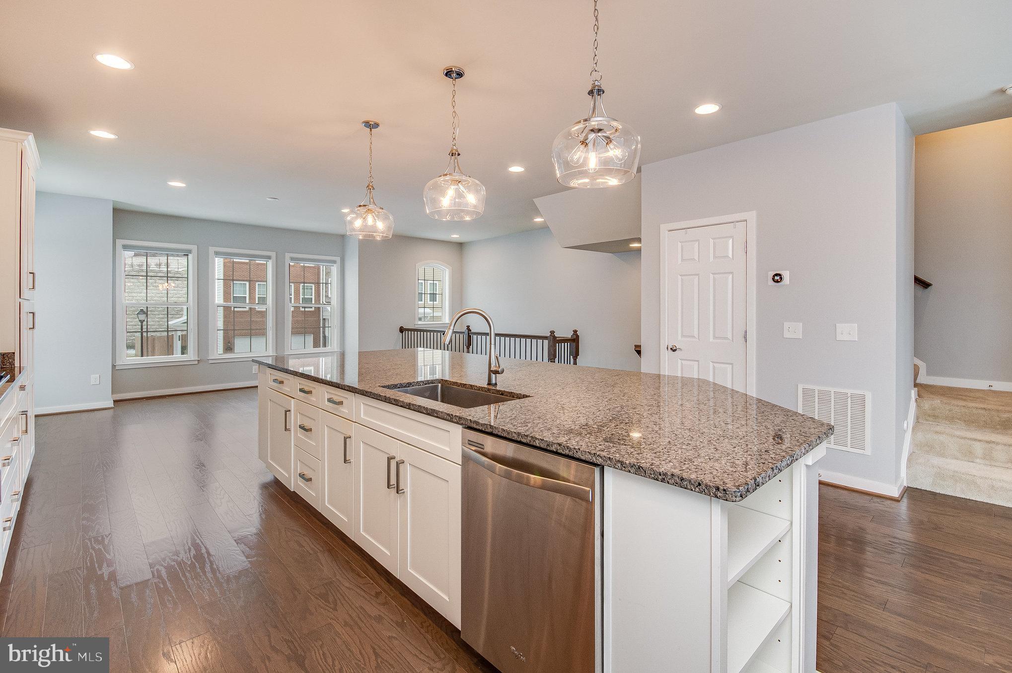 RIVER CREST - Residential Lease