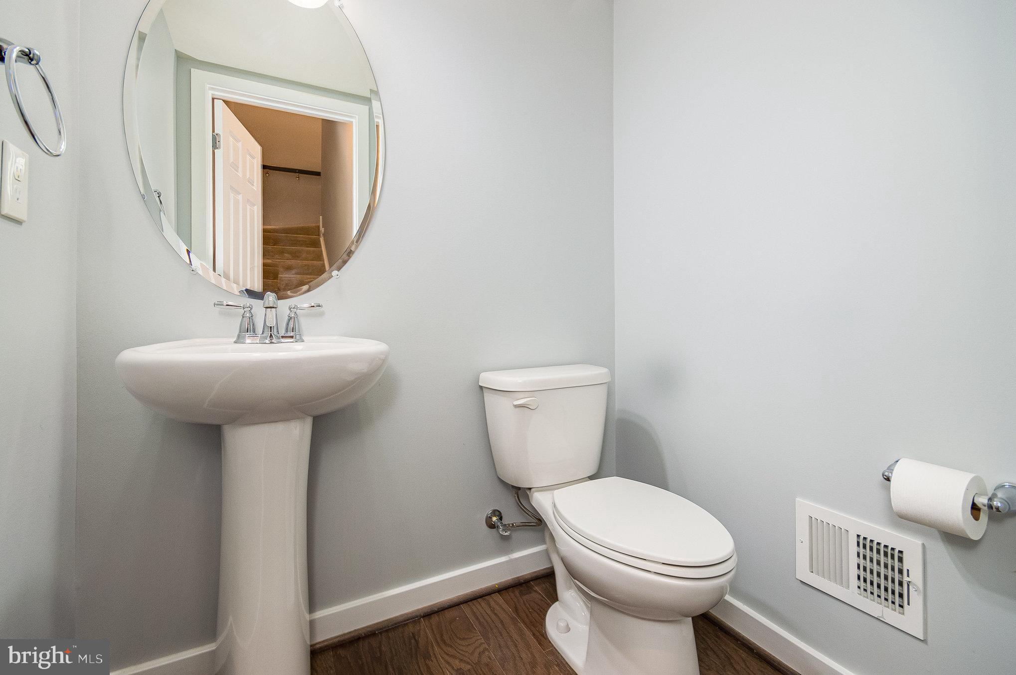 RIVER CREST - Residential Lease