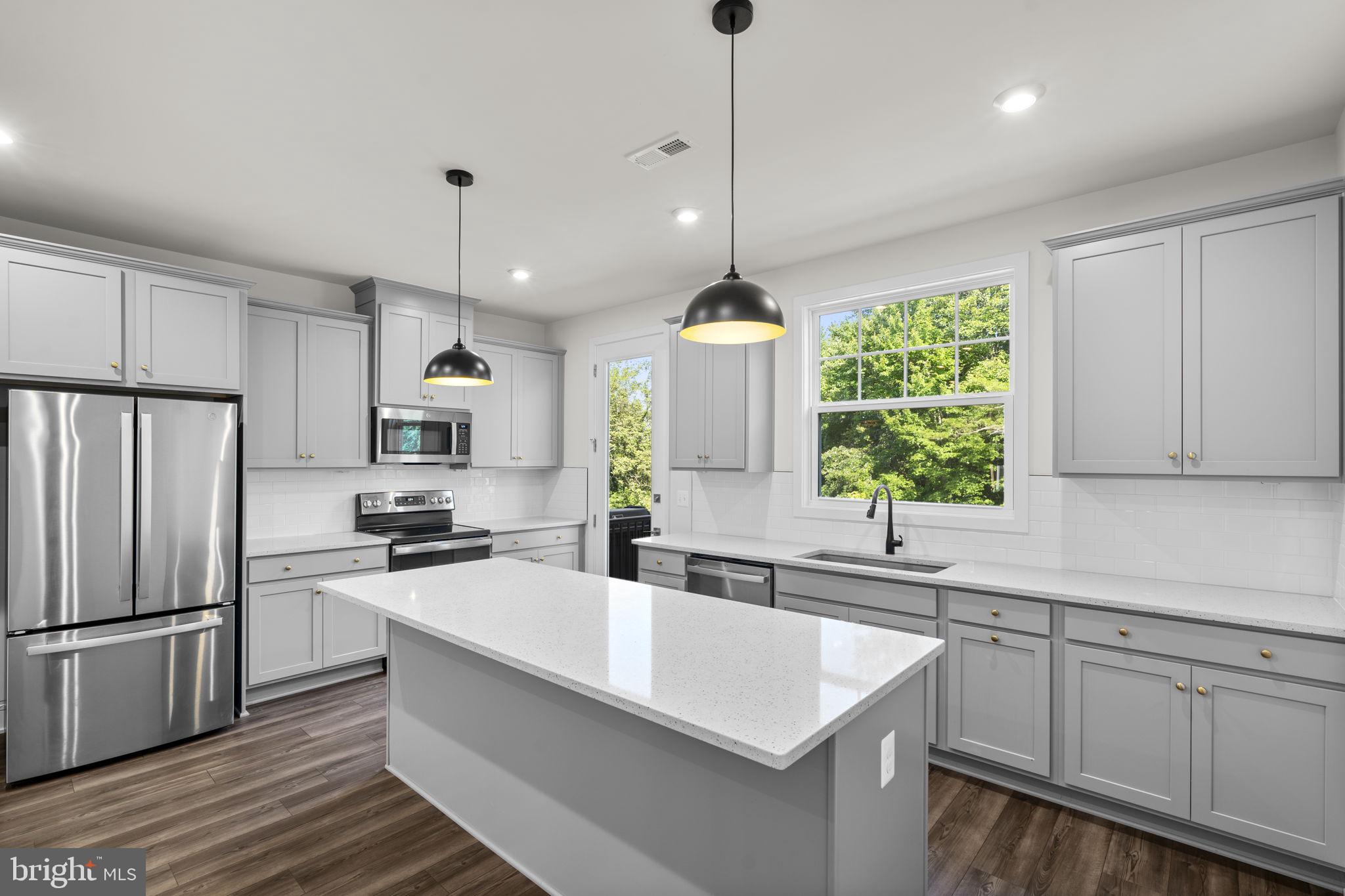 HERITAGE AT MARSHALL - Residential