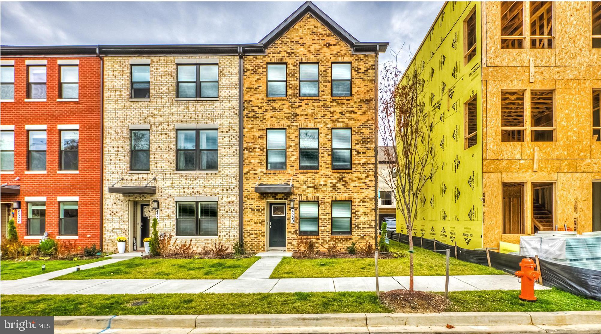 MEDFIELD - Residential Lease