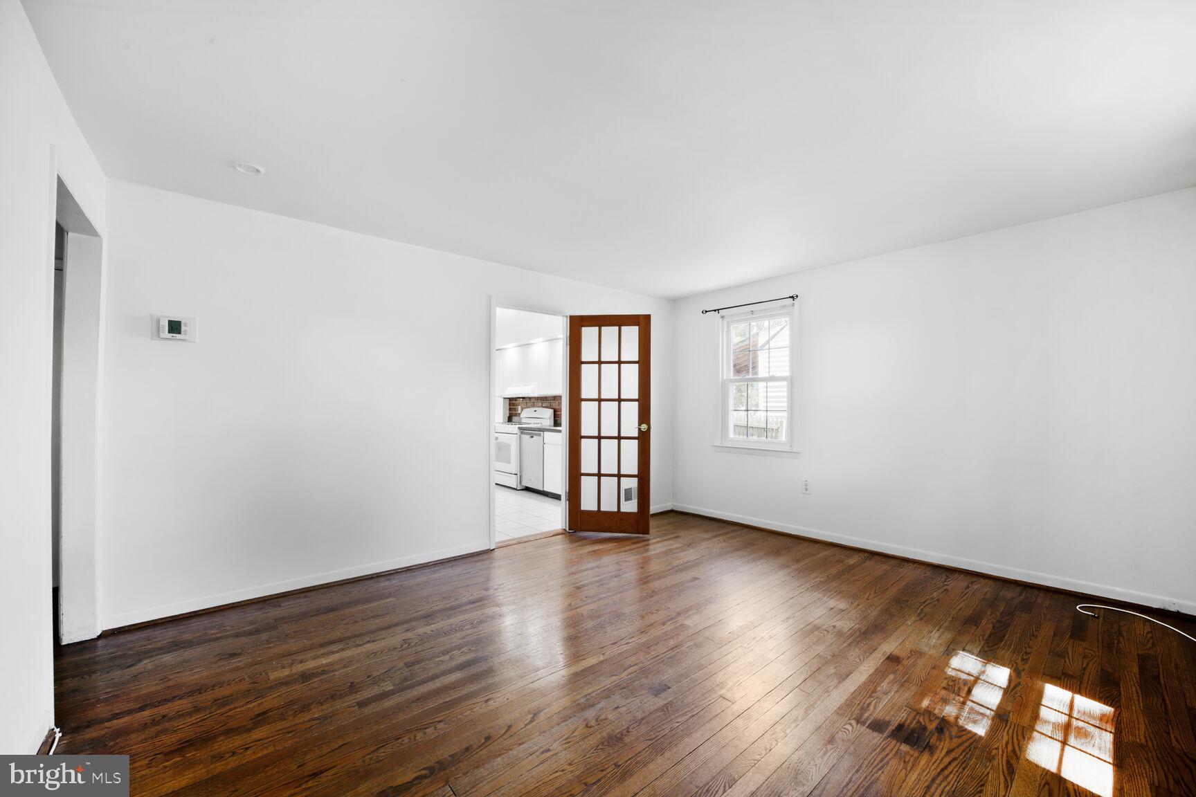 COLLEGE PARK - Residential Lease