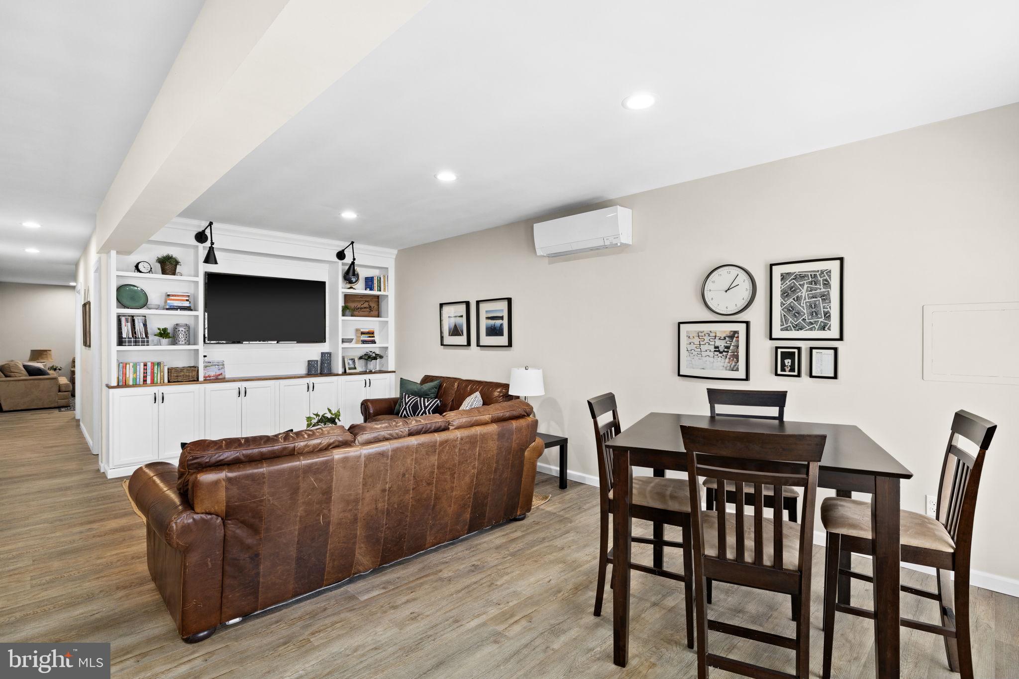 HICKORY LANDING - Residential