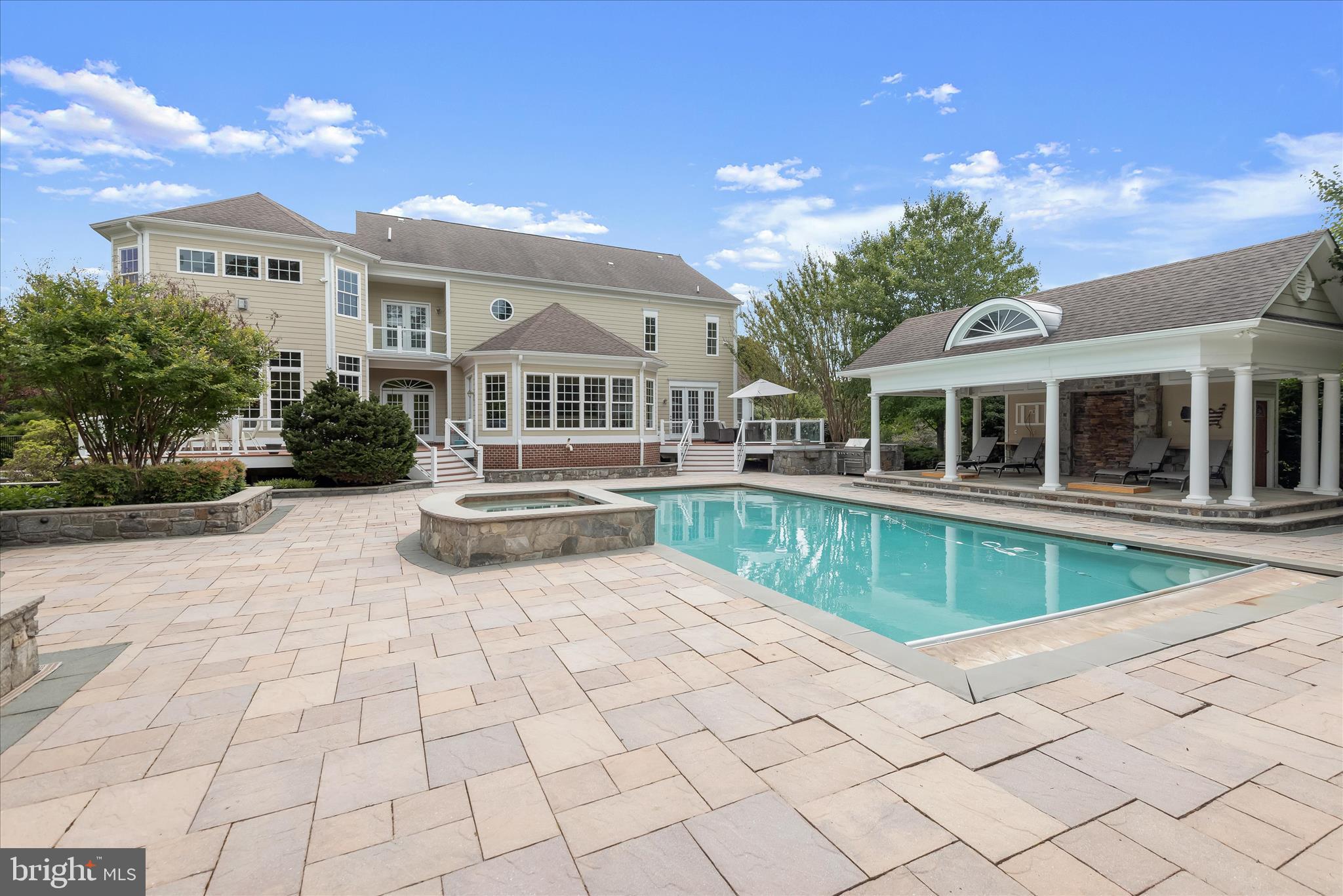 LONGMEADOW - Residential
