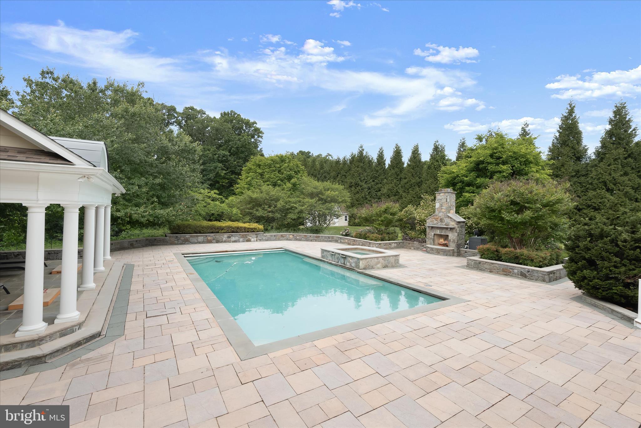 LONGMEADOW - Residential