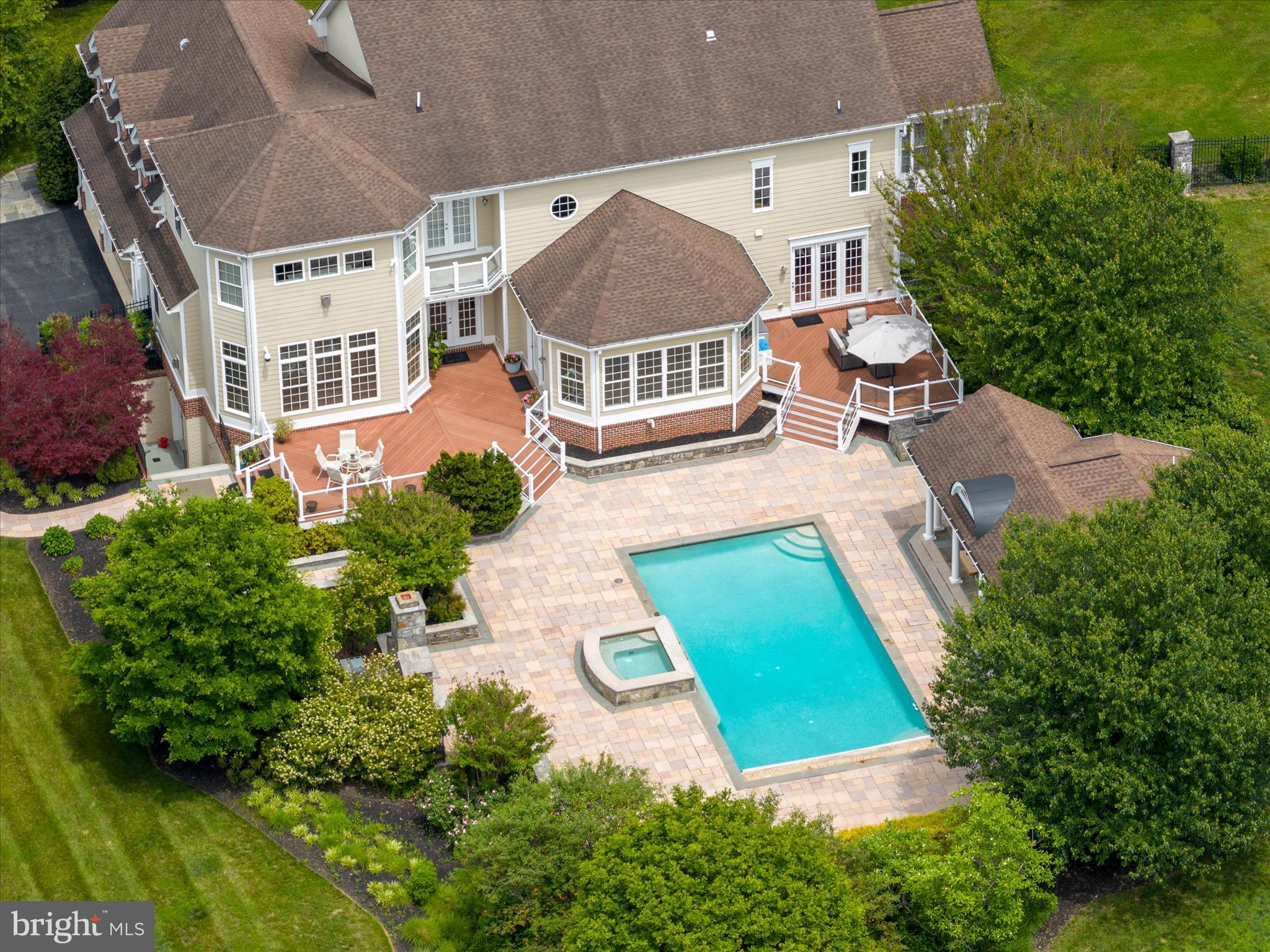 LONGMEADOW - Residential