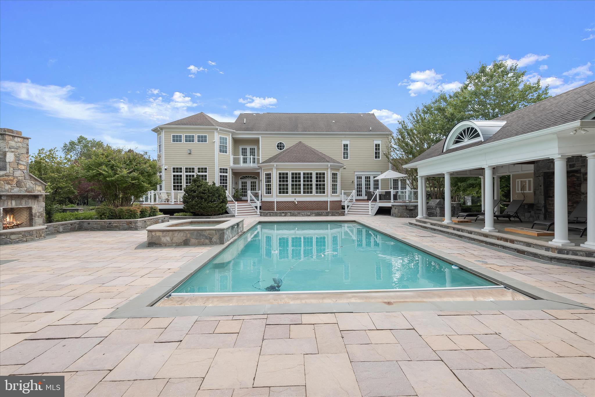 LONGMEADOW - Residential