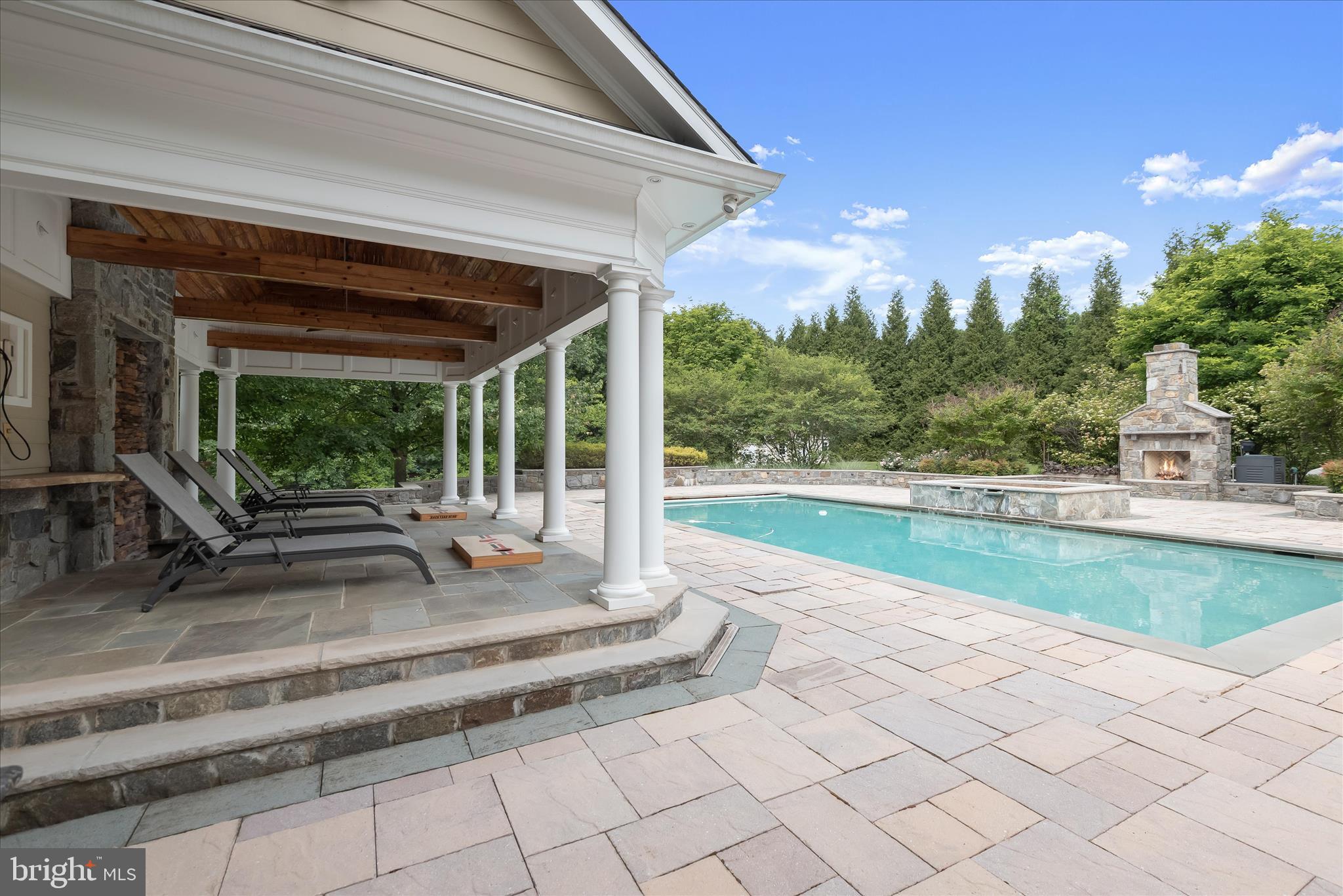 LONGMEADOW - Residential