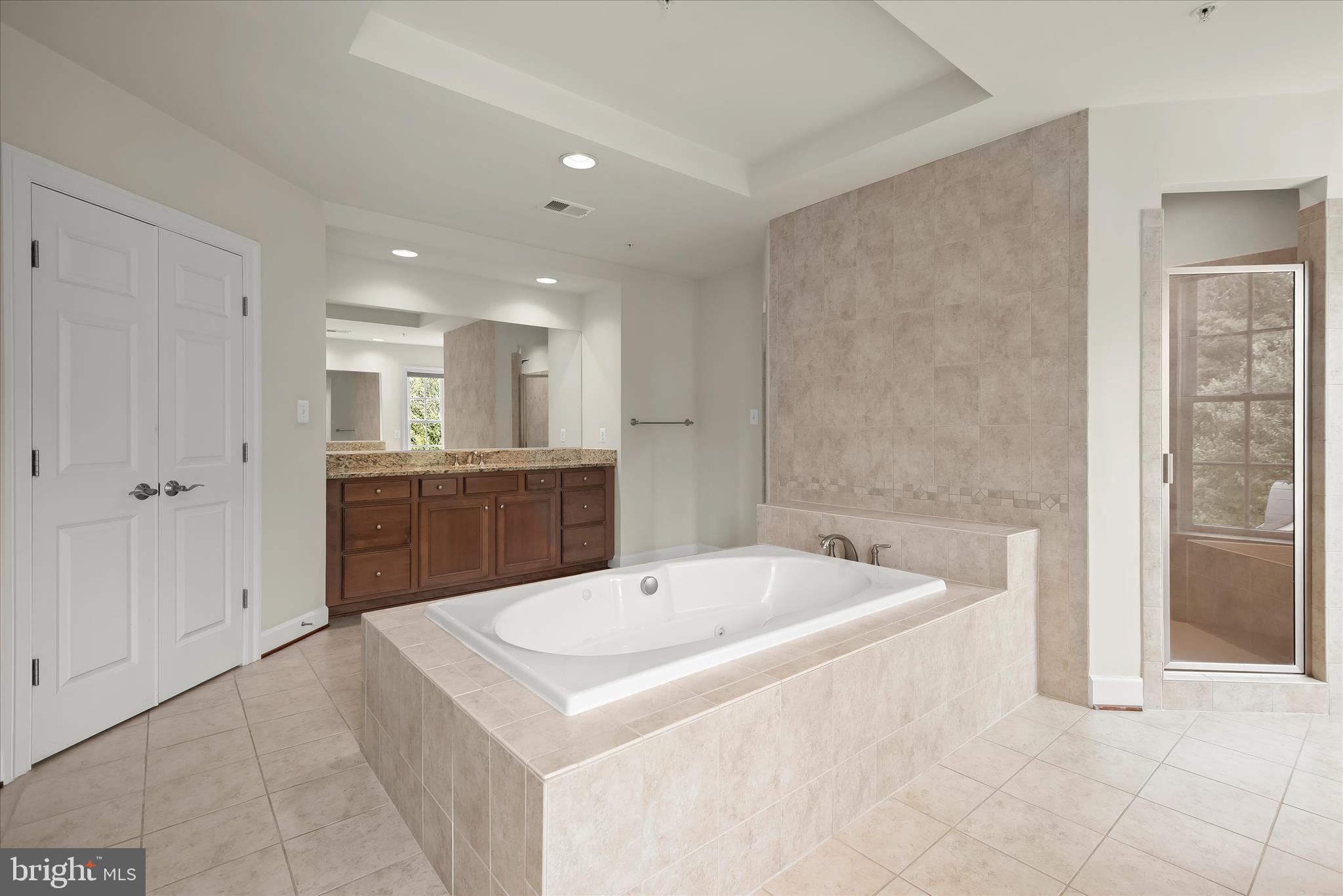 LONGMEADOW - Residential