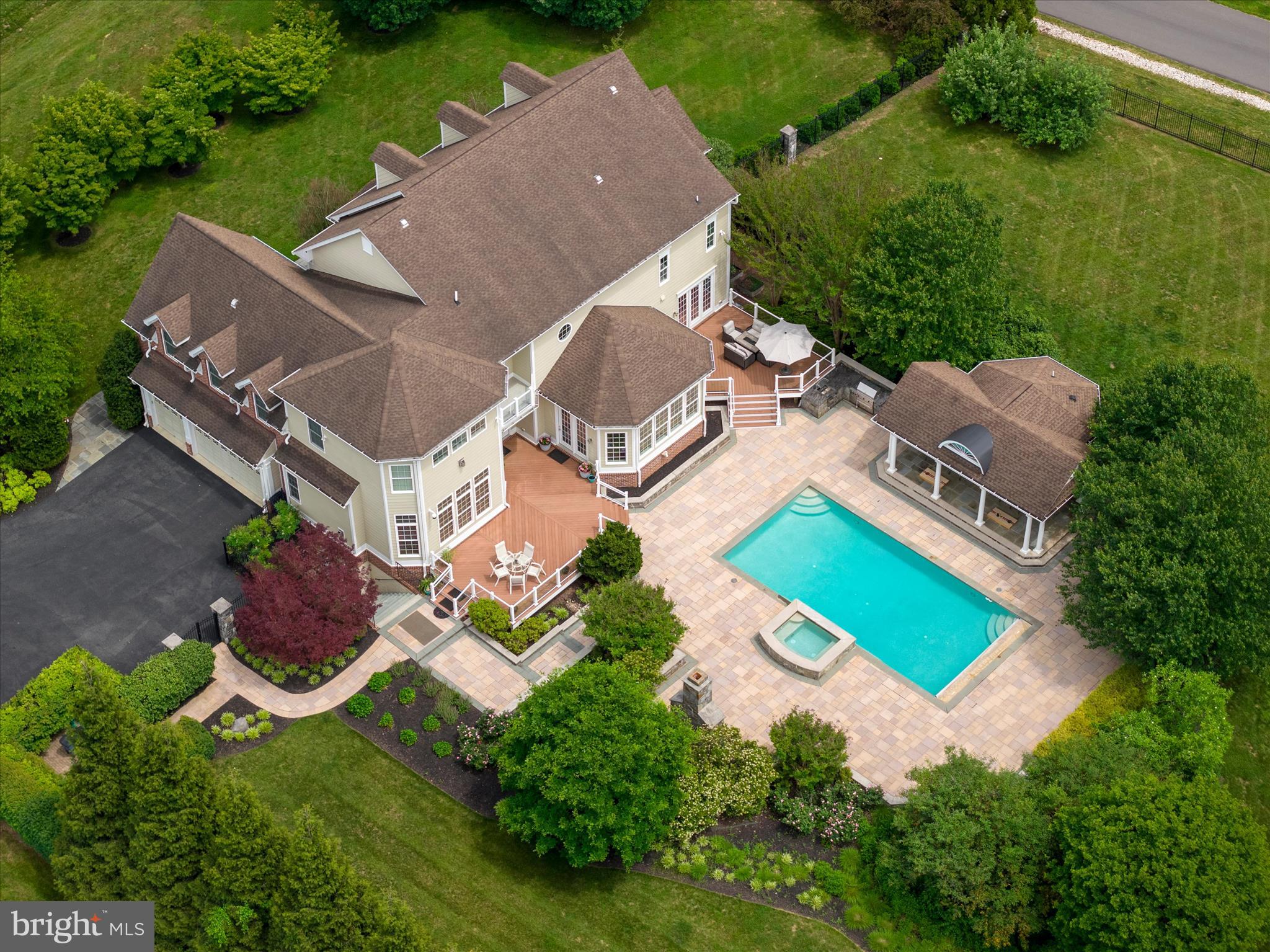 LONGMEADOW - Residential
