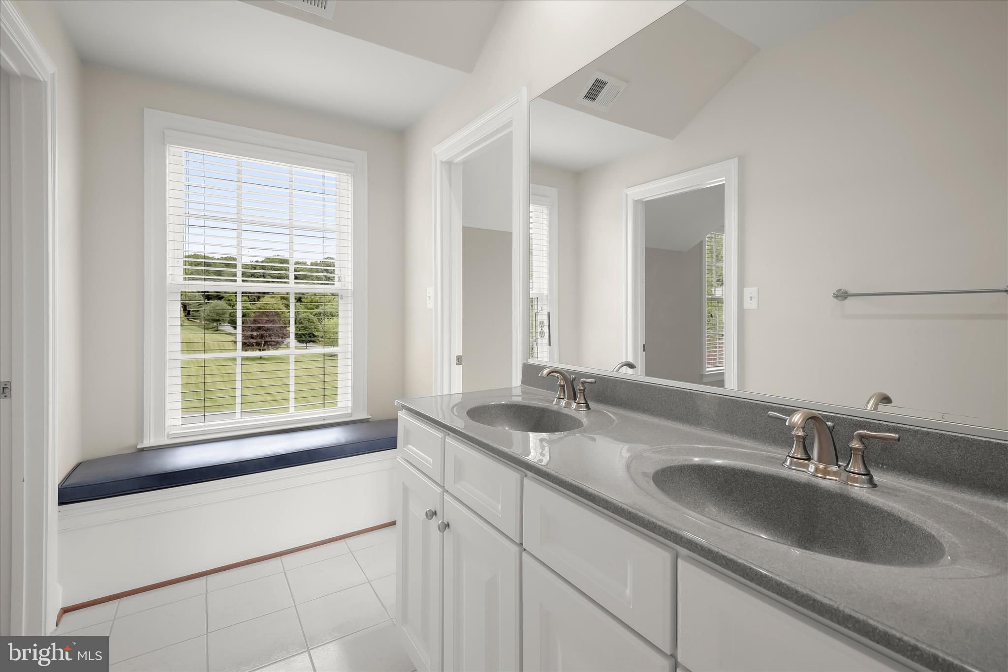 LONGMEADOW - Residential