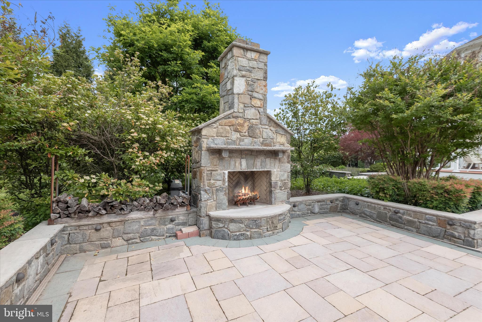 LONGMEADOW - Residential