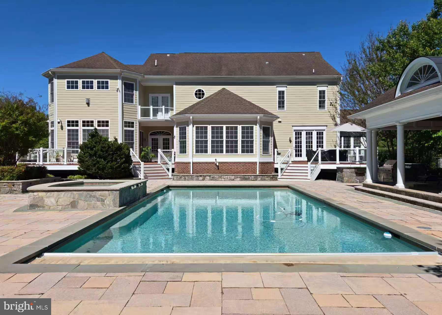 LONGMEADOW - Residential