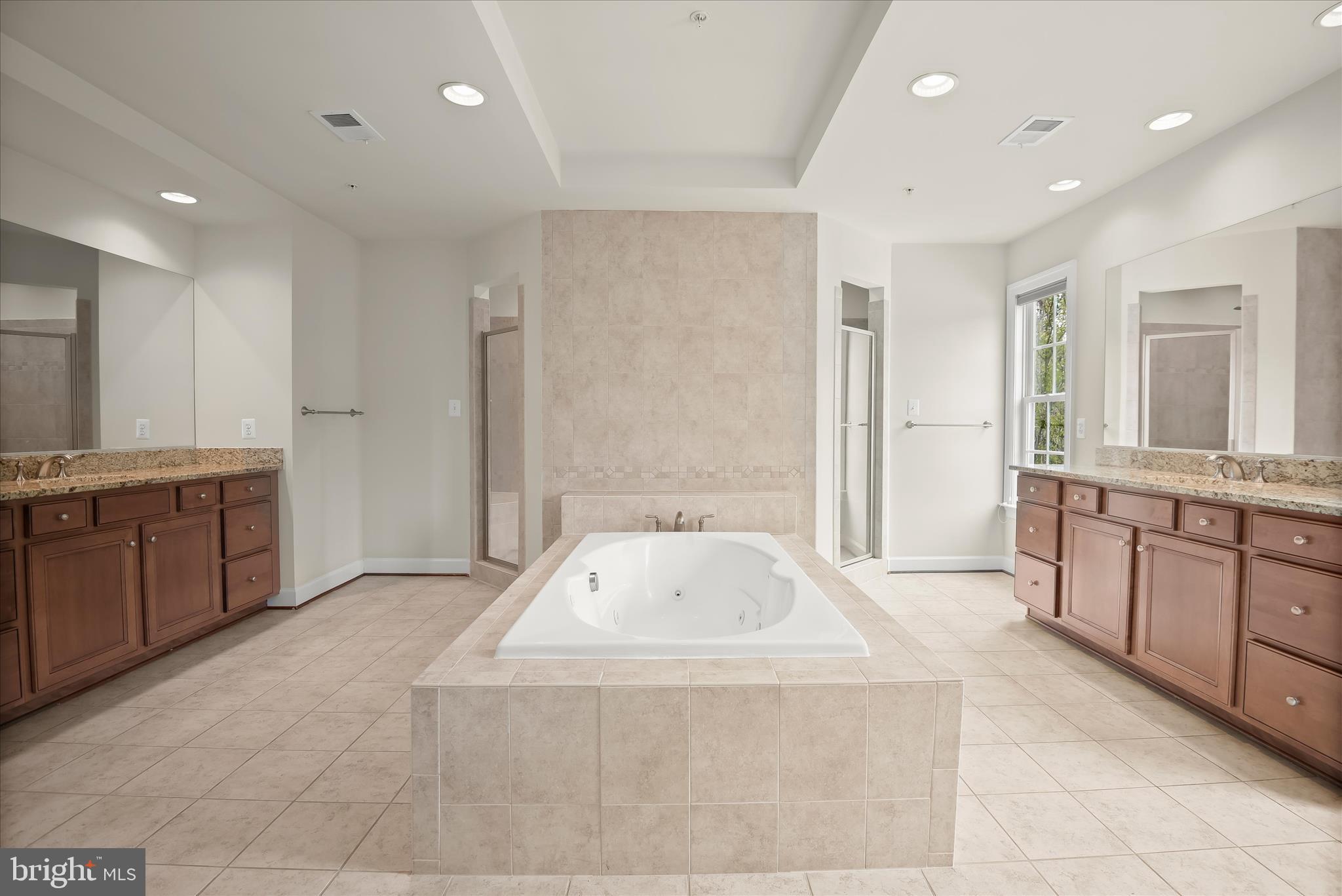 LONGMEADOW - Residential