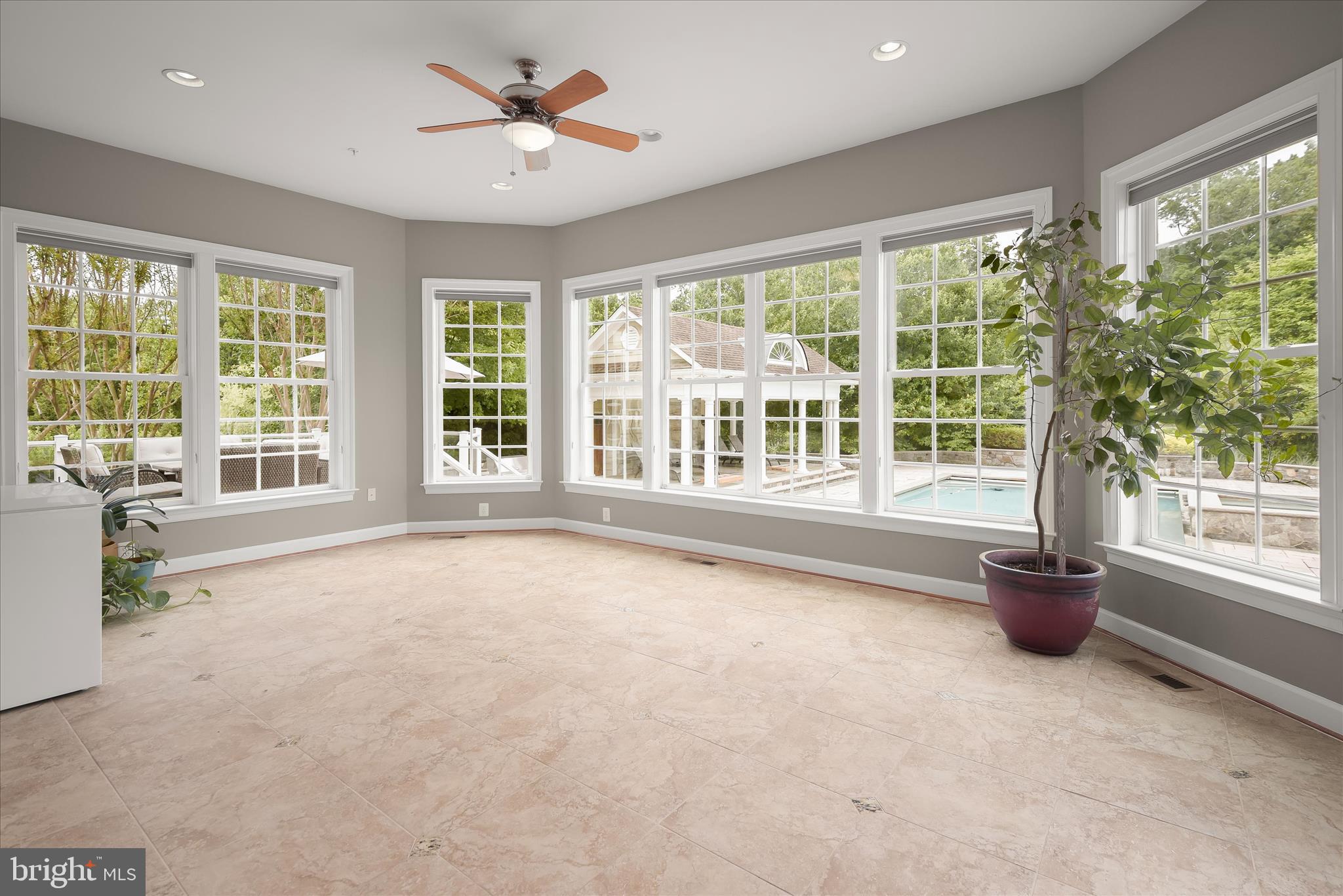LONGMEADOW - Residential