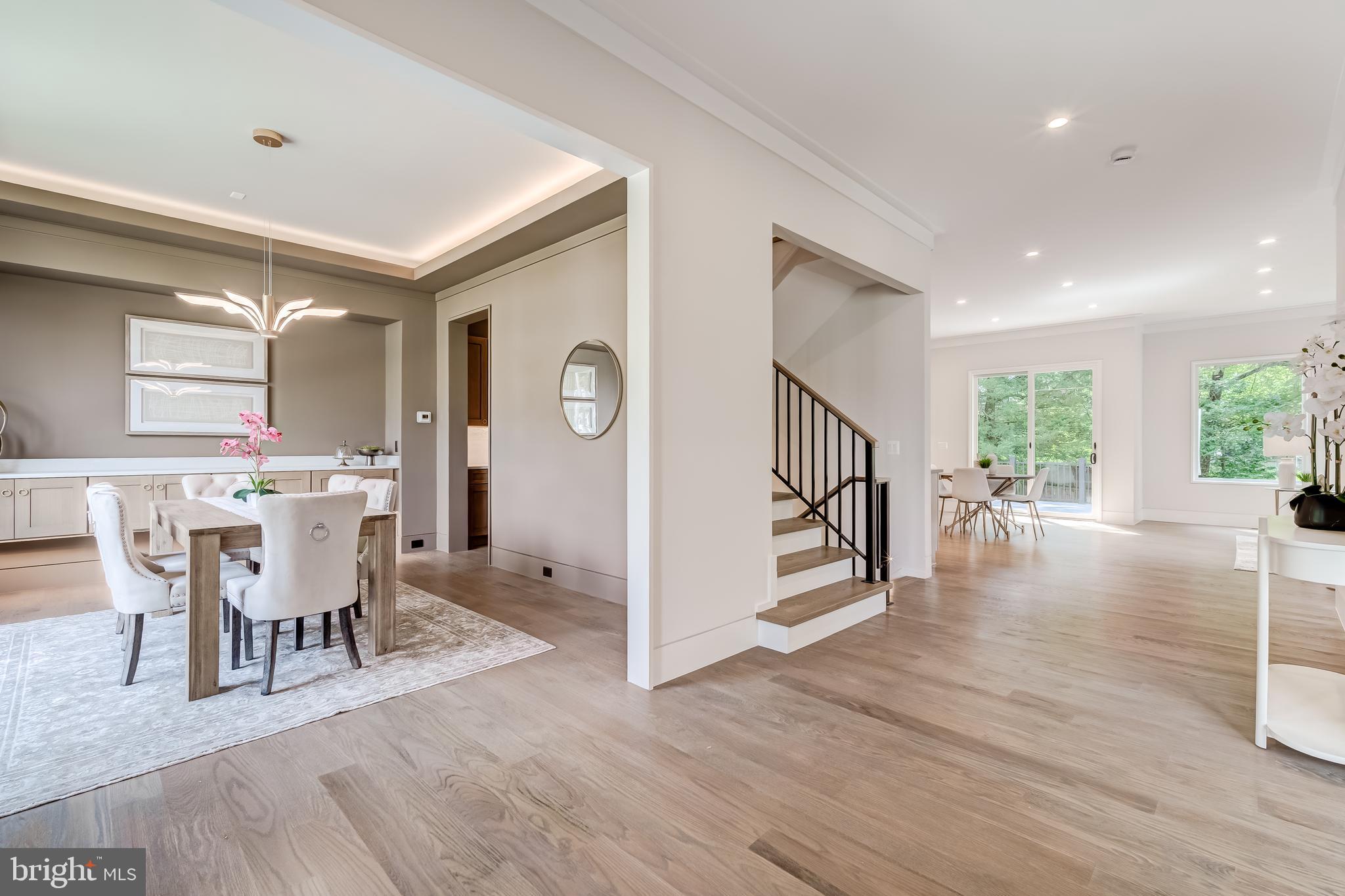 VIENNA WOODS - Residential