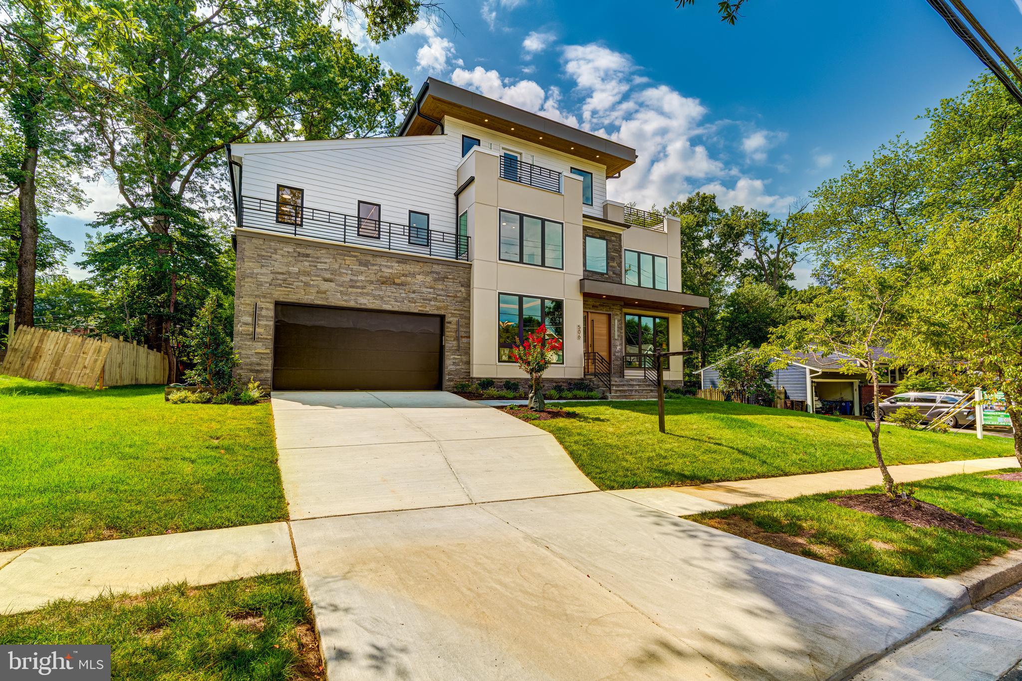 VIENNA WOODS - Residential