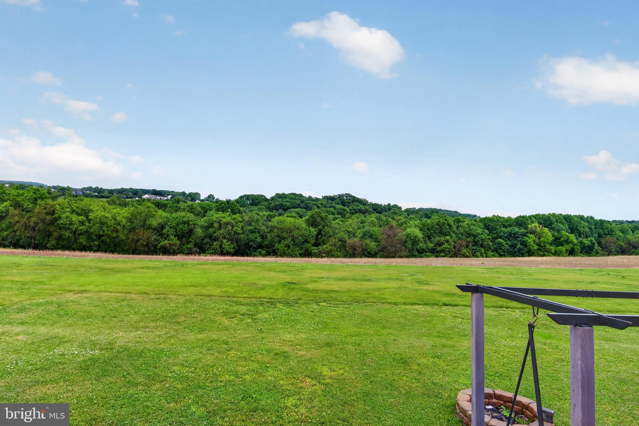 LOGANS RESERVE - Residential