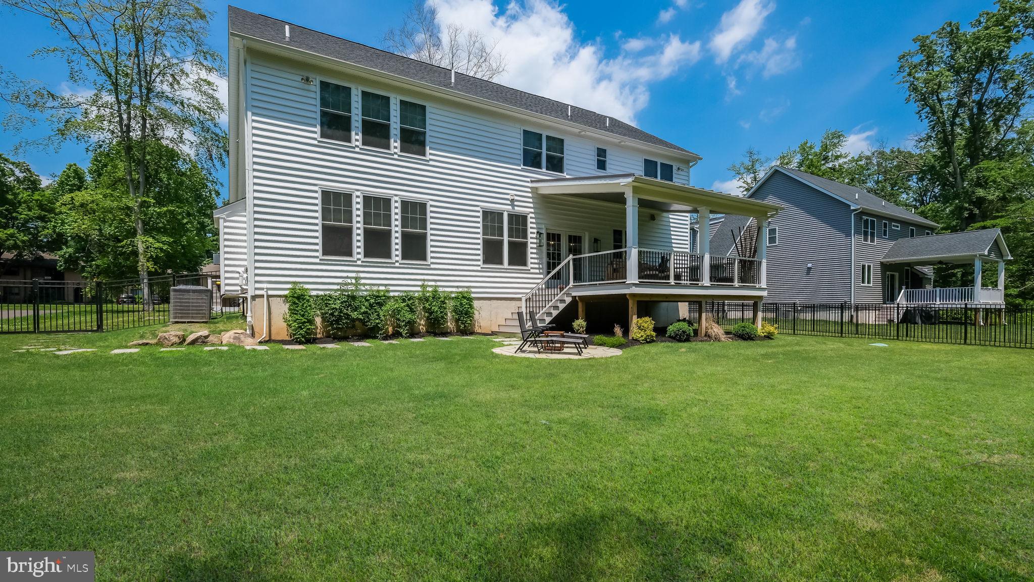 DOYLESTOWN WOODS - Residential