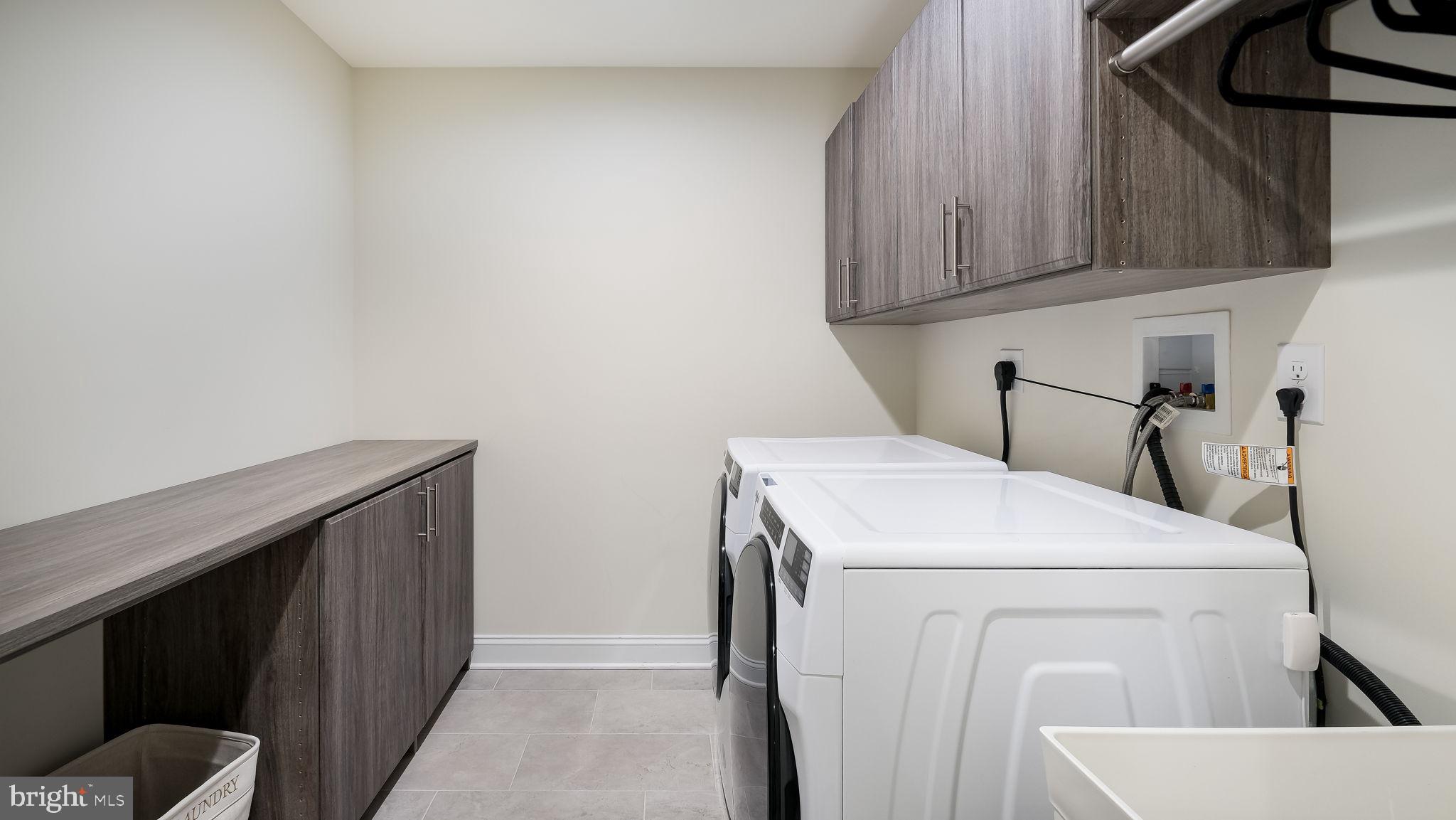 DOYLESTOWN WOODS - Residential