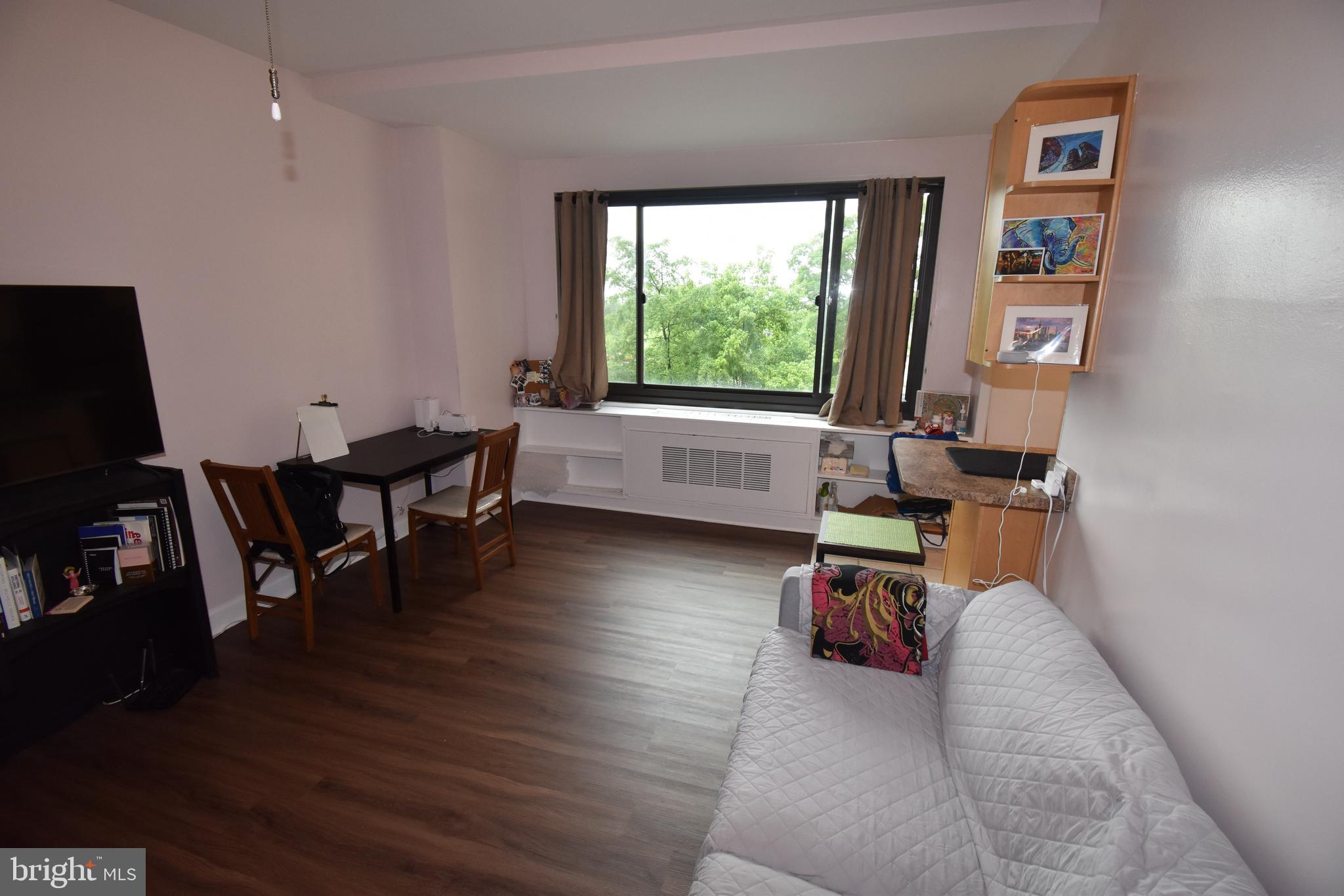 RIVER PLACE - Residential Lease