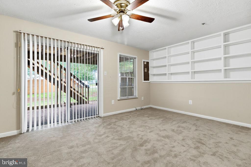 MINERAL SPRINGS VILL TH - Residential