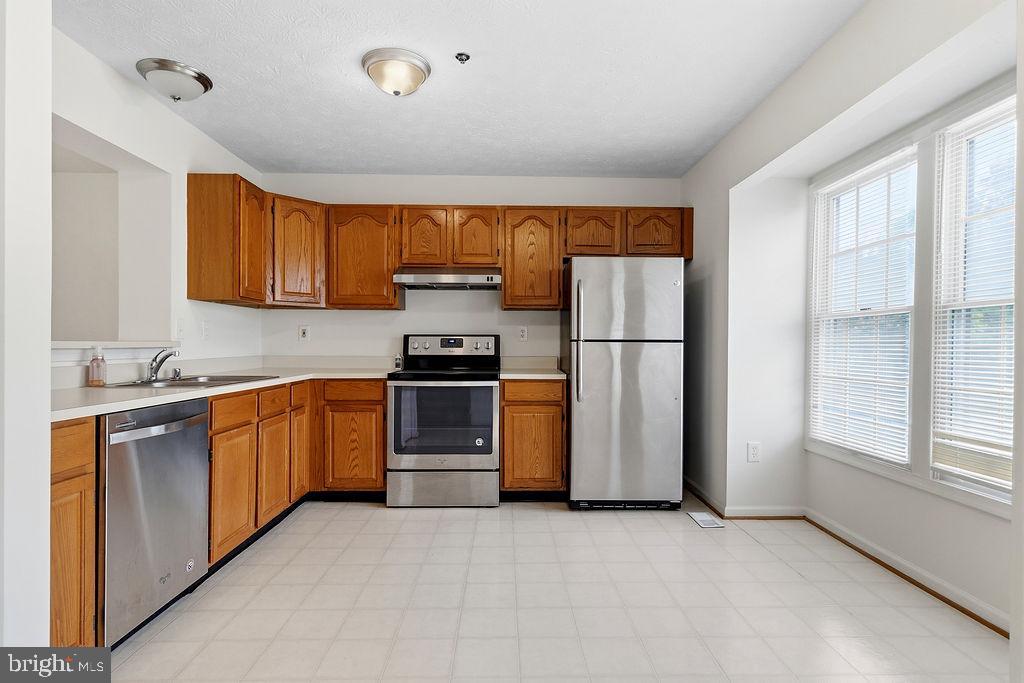 MINERAL SPRINGS VILL TH - Residential