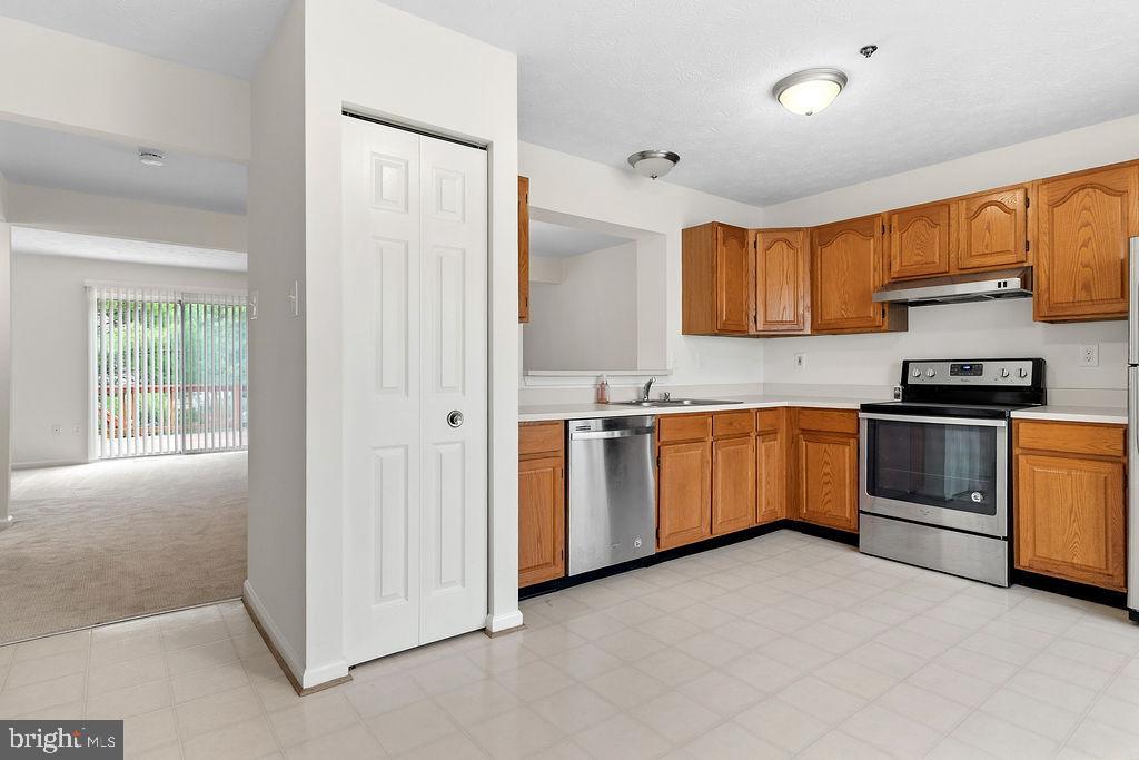 MINERAL SPRINGS VILL TH - Residential