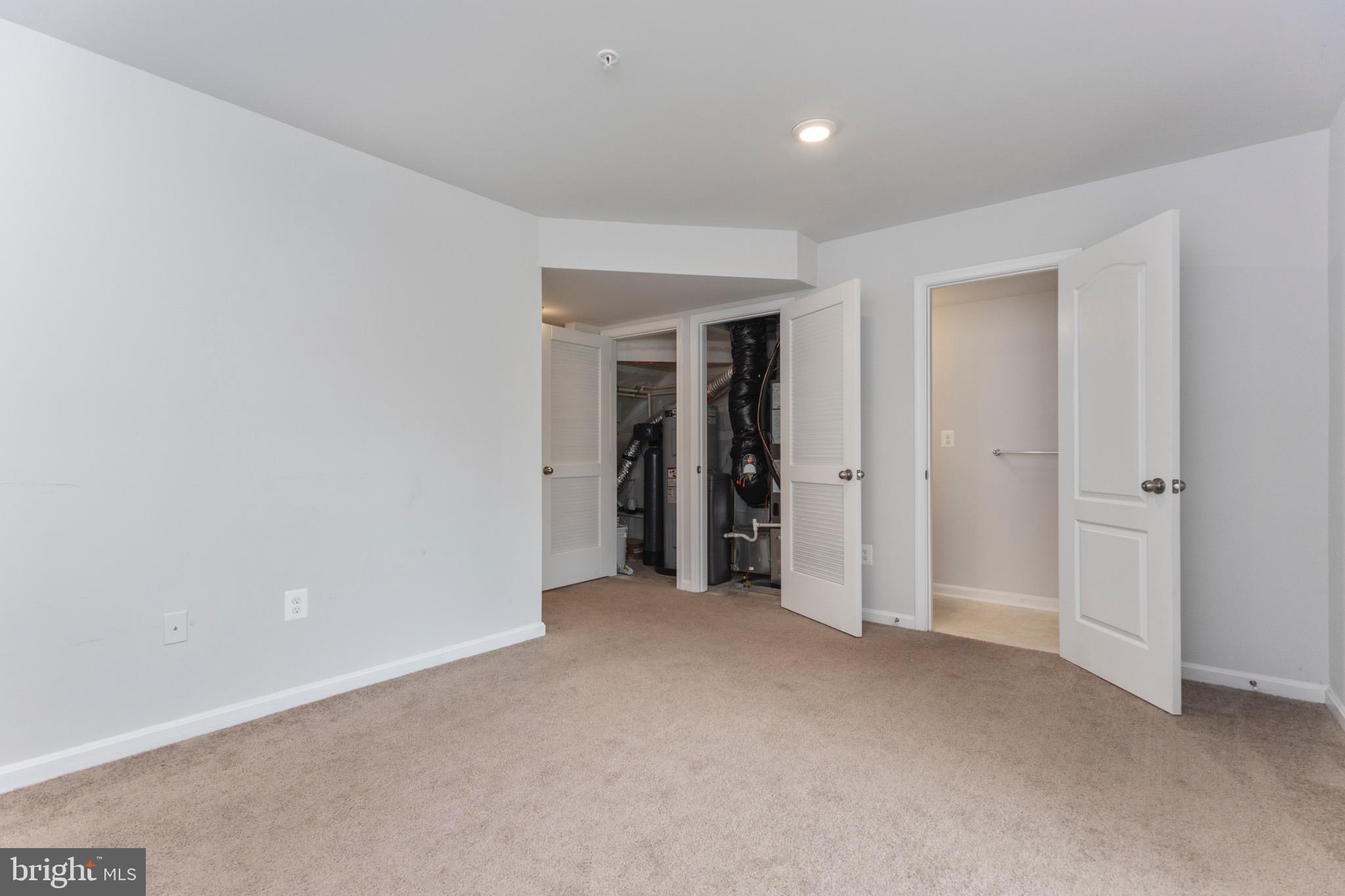 MEADE'S CROSSING - Residential