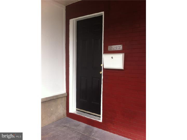 Renovated 4 Bedroom 1.5 Bathroom with over 1600 Square Footage End Row Home With An ATTACHED 1 CAR GARAGE!! Point Breeze Is One Of The Most Sought After Neighborhoods In Philly. This home boast breath taking natural light, spacious kitchen, main floor laundry room, OVER 1600 sqft, roof patio and did I mention a 1 car garage. Enjoy the attached garage for your personal use or use it to produce added income the choice is yours. Hope to see you at the settlement table!
