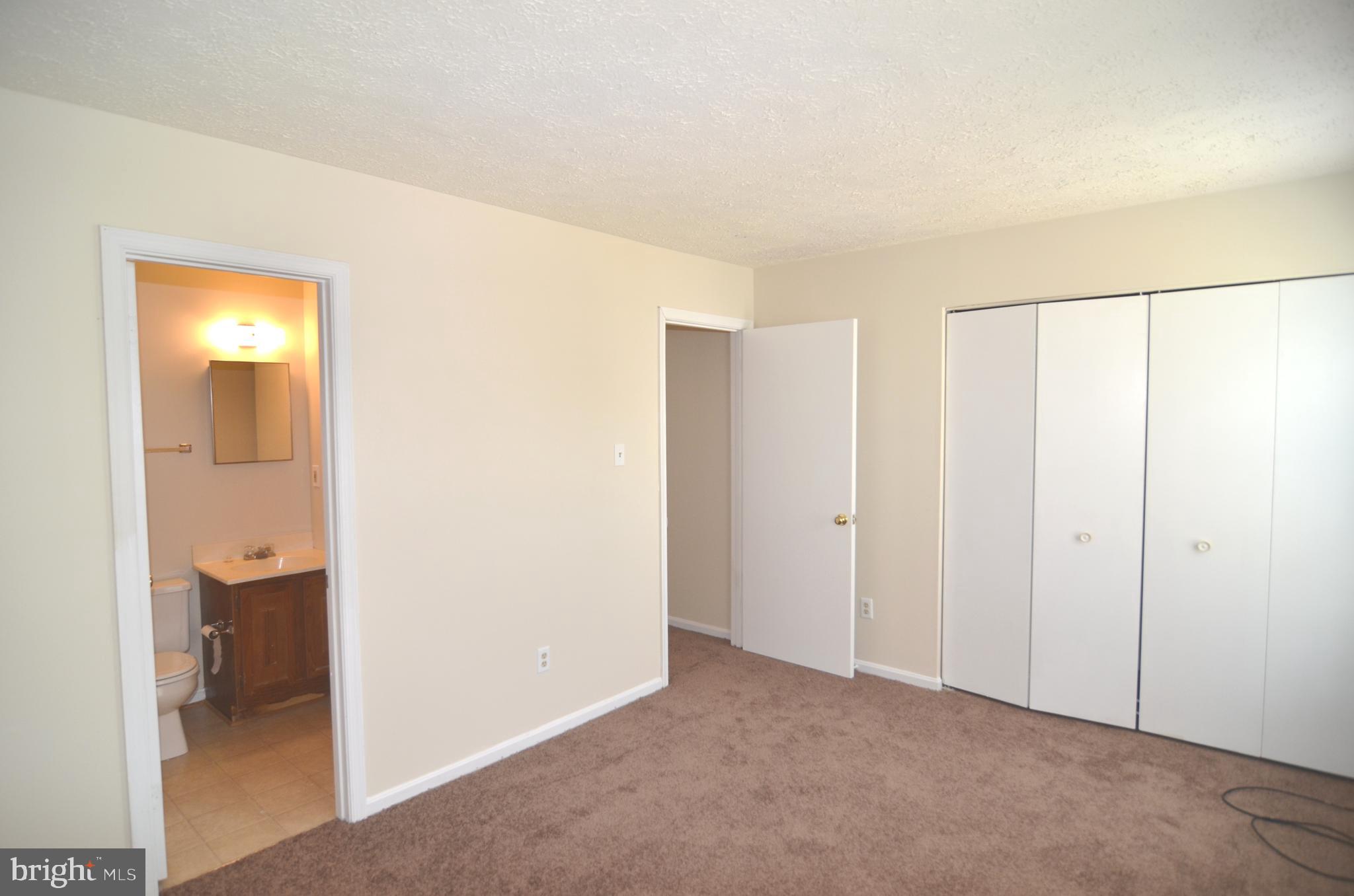 CARROLLS GREEN - Residential Lease