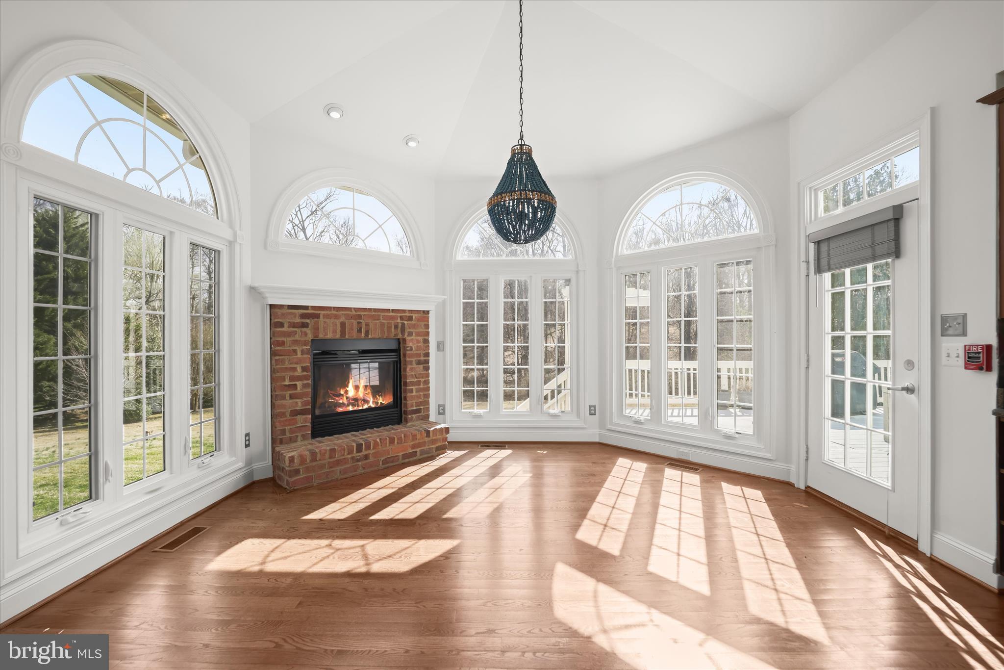 TWIN LAKES - Residential
