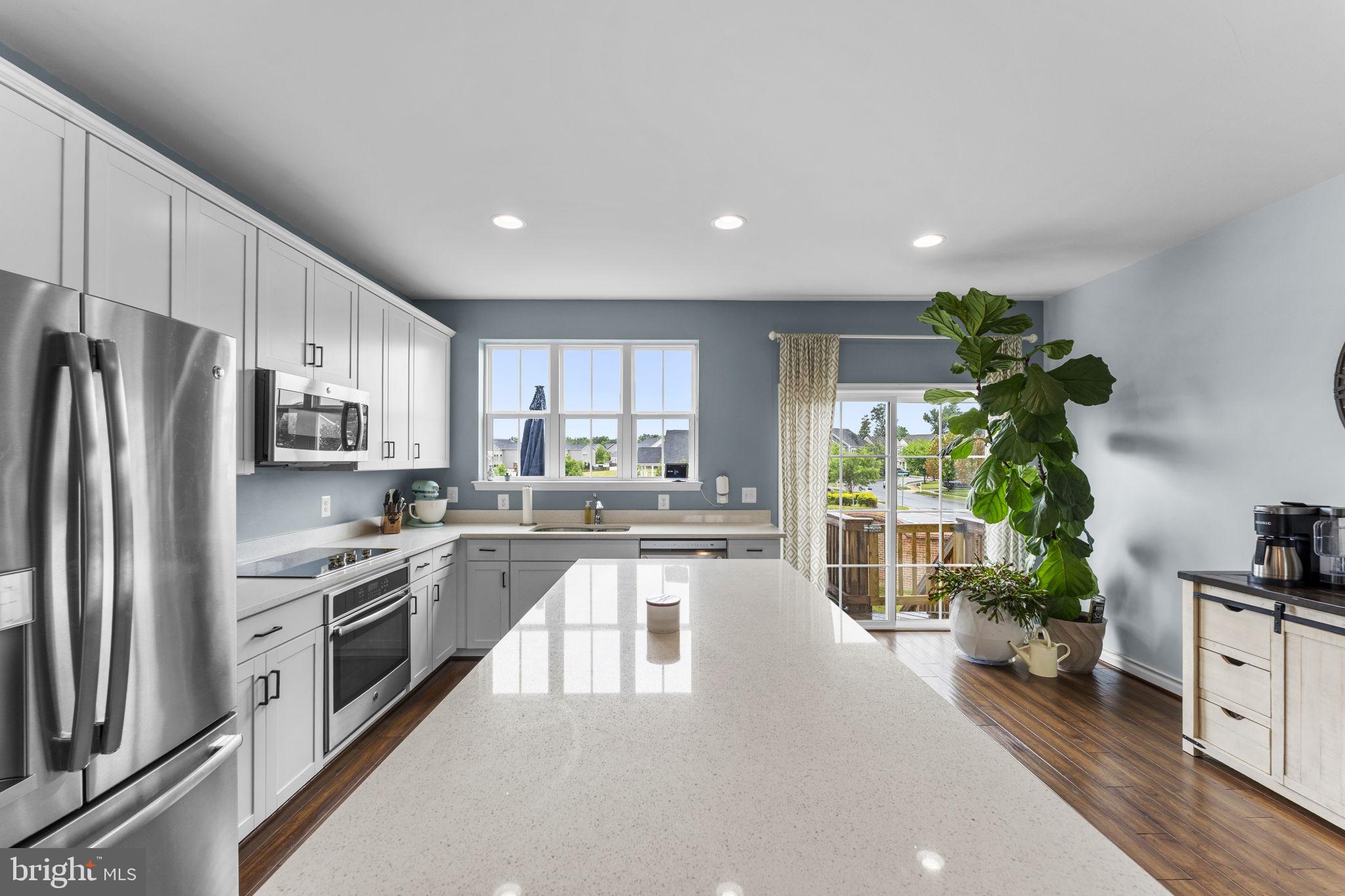 MAYFAIR - Residential