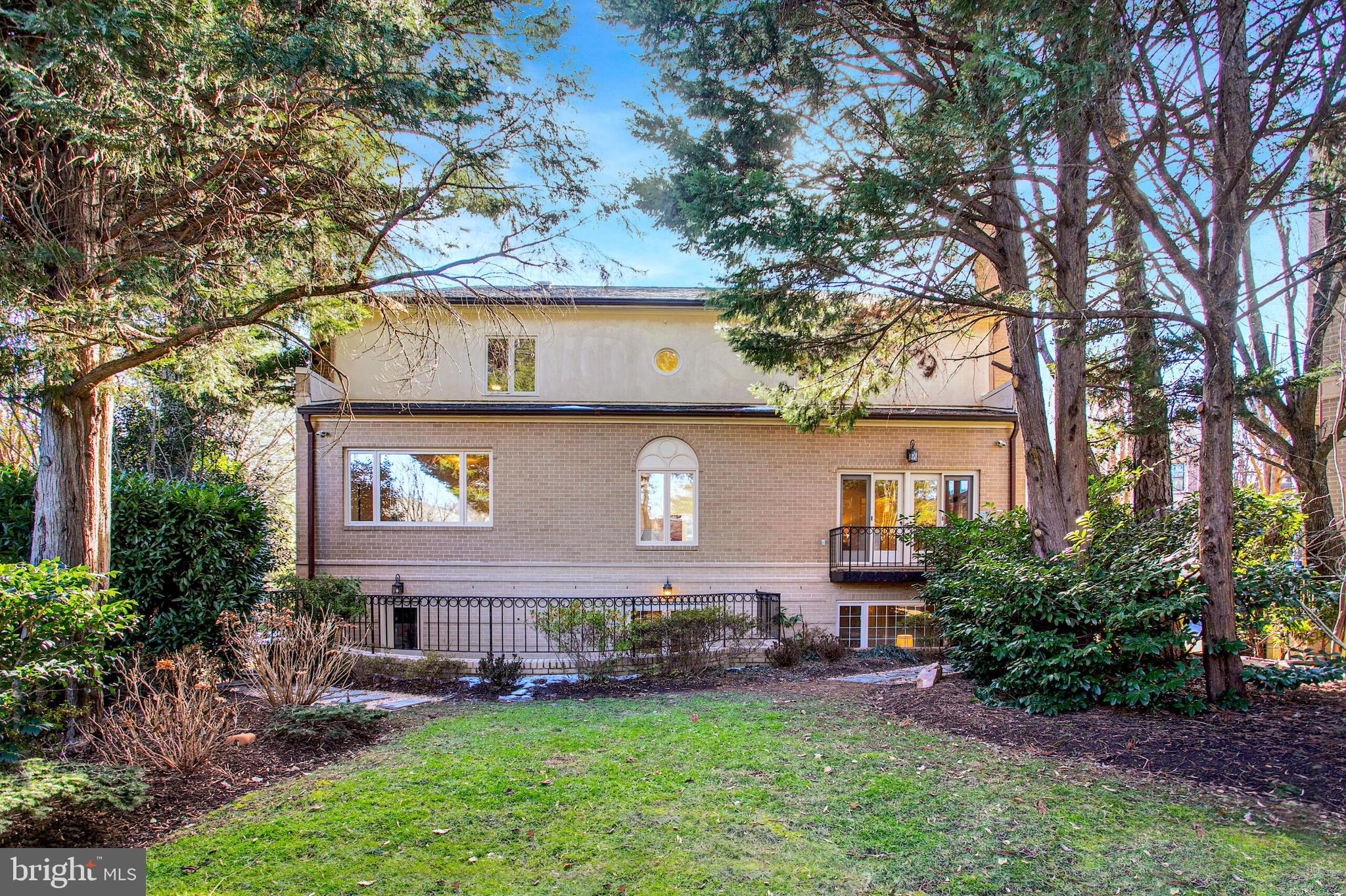 BERKLEY - Residential