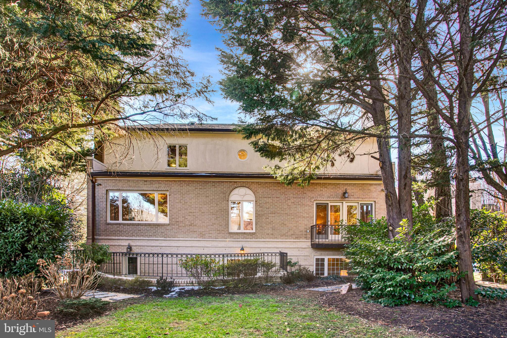 BERKLEY - Residential