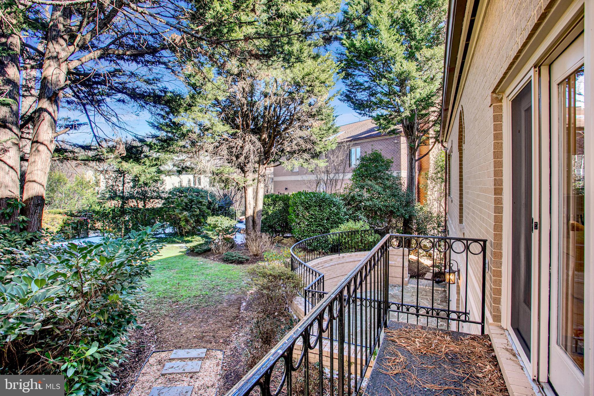 BERKLEY - Residential