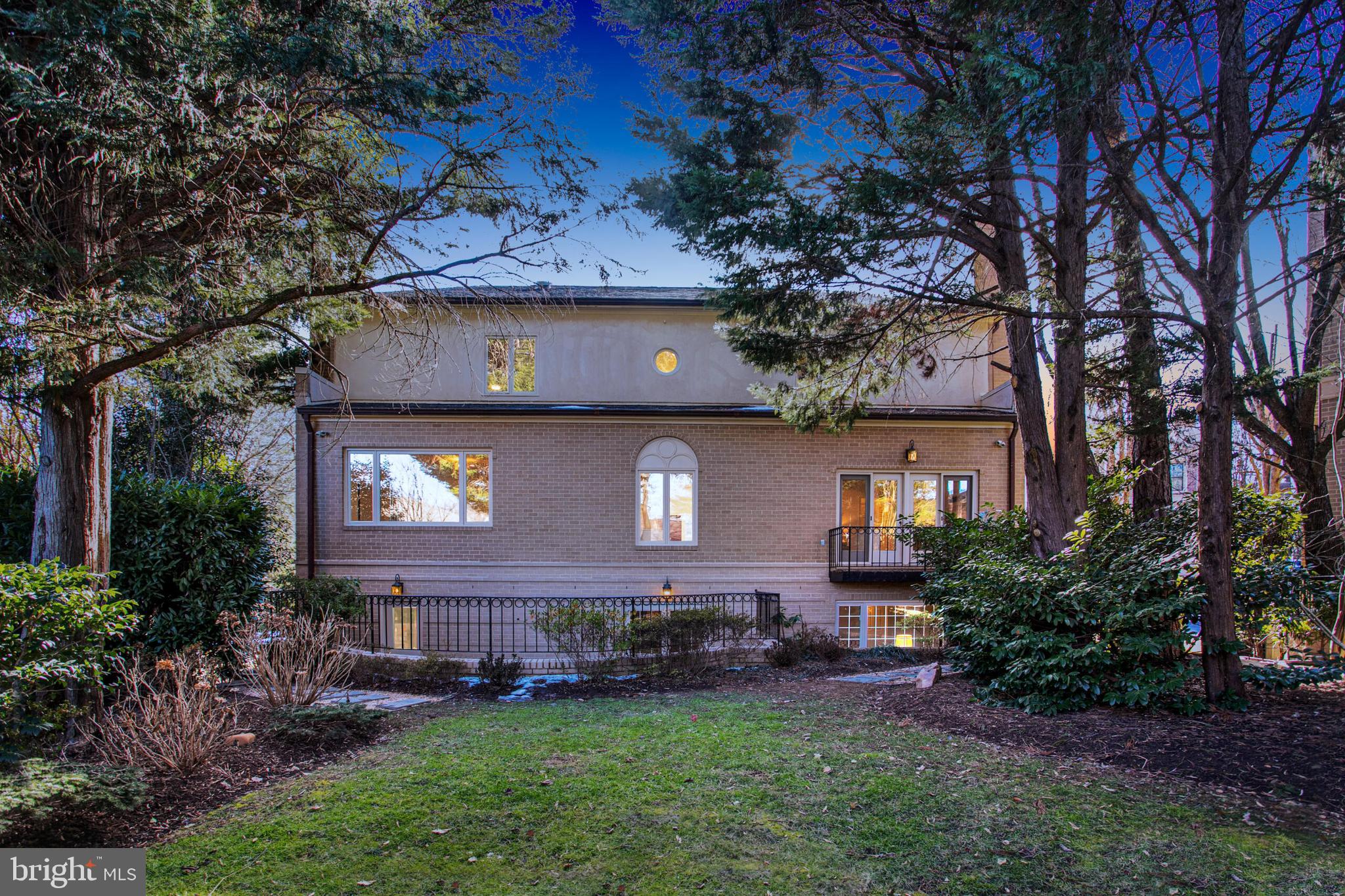 BERKLEY - Residential