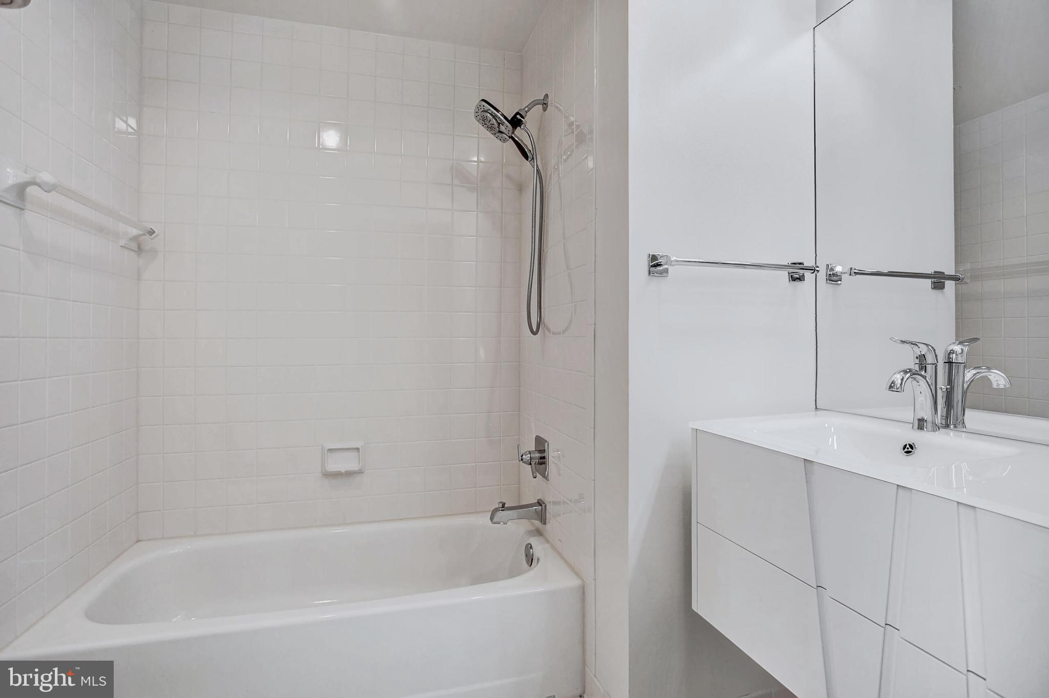BERKLEY - Residential