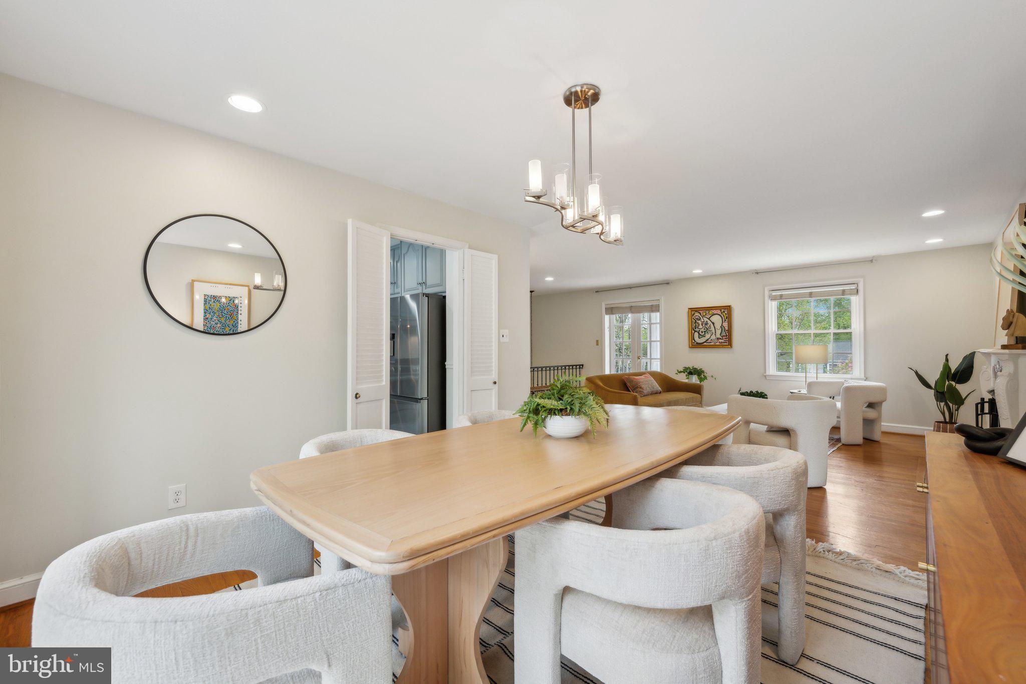 LARCHMONT KNOLLS - Residential Lease