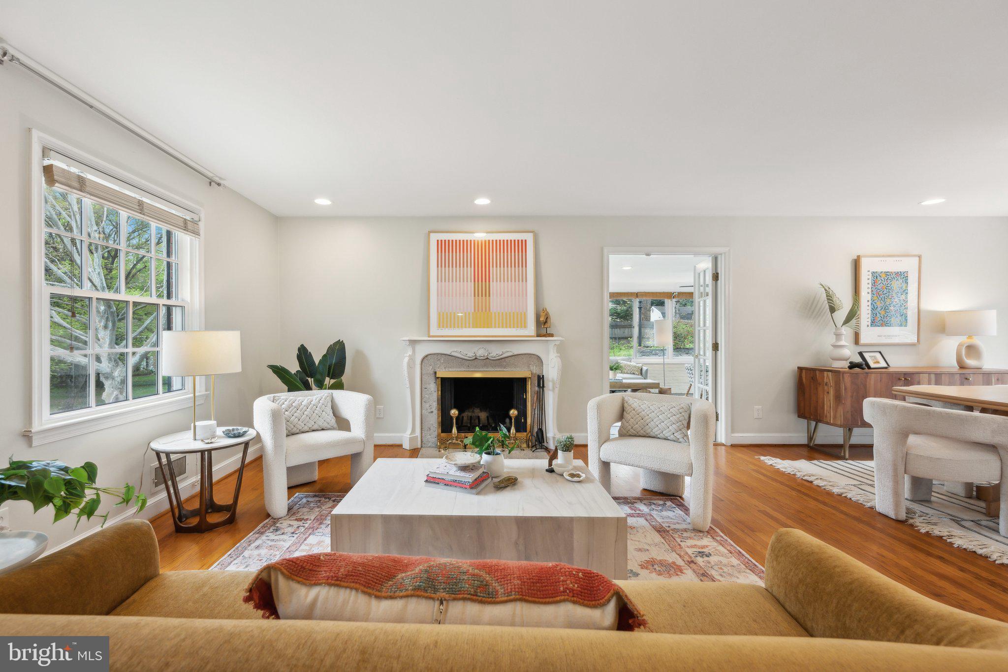 LARCHMONT KNOLLS - Residential Lease
