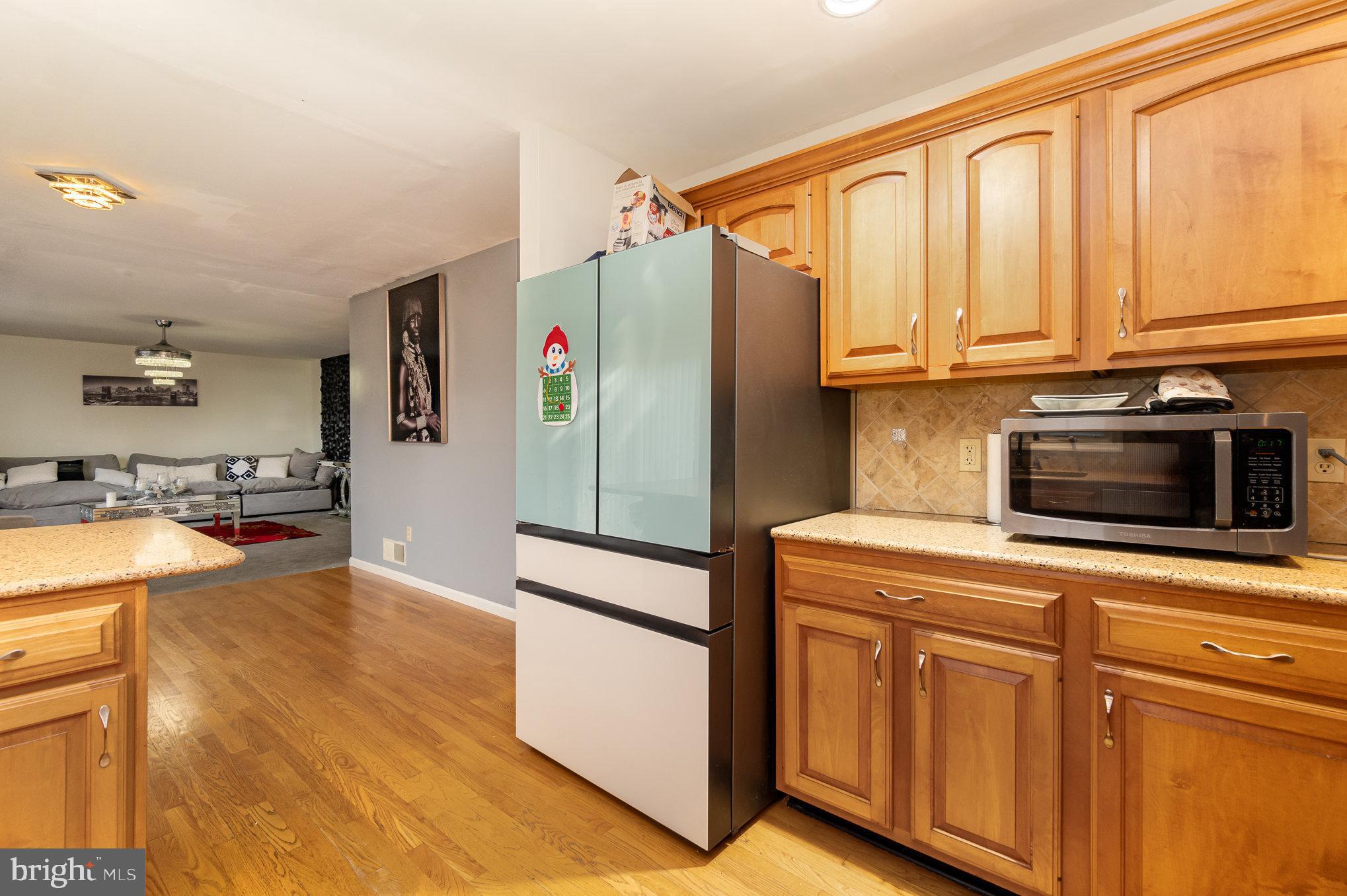 ROLLING HILLS ESTATES - Residential