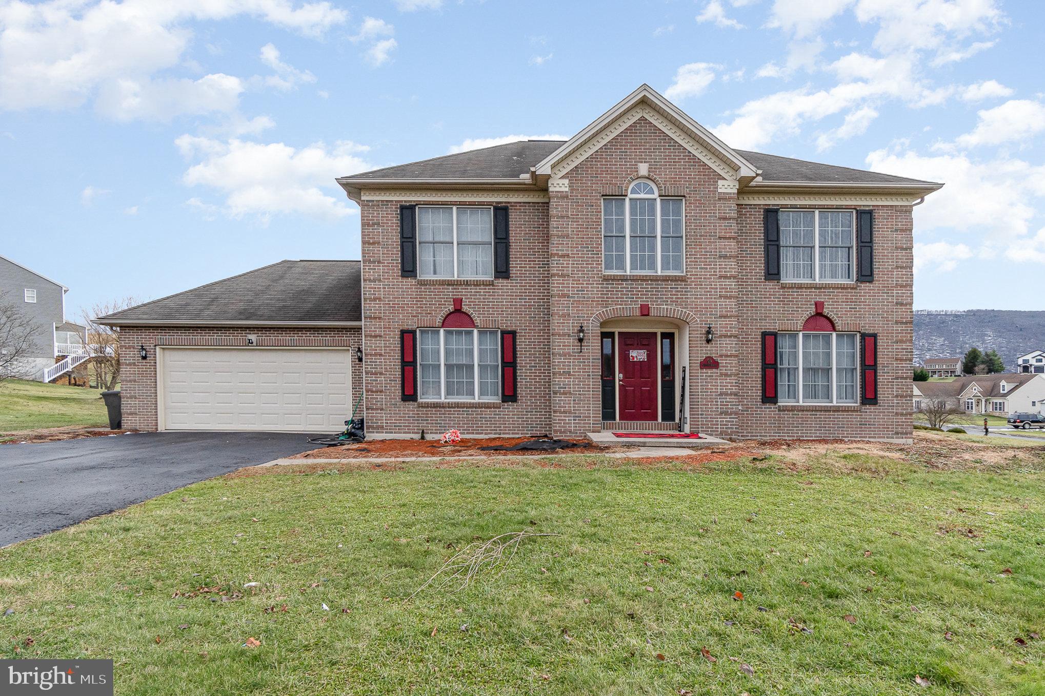 ROLLING HILLS ESTATES - Residential