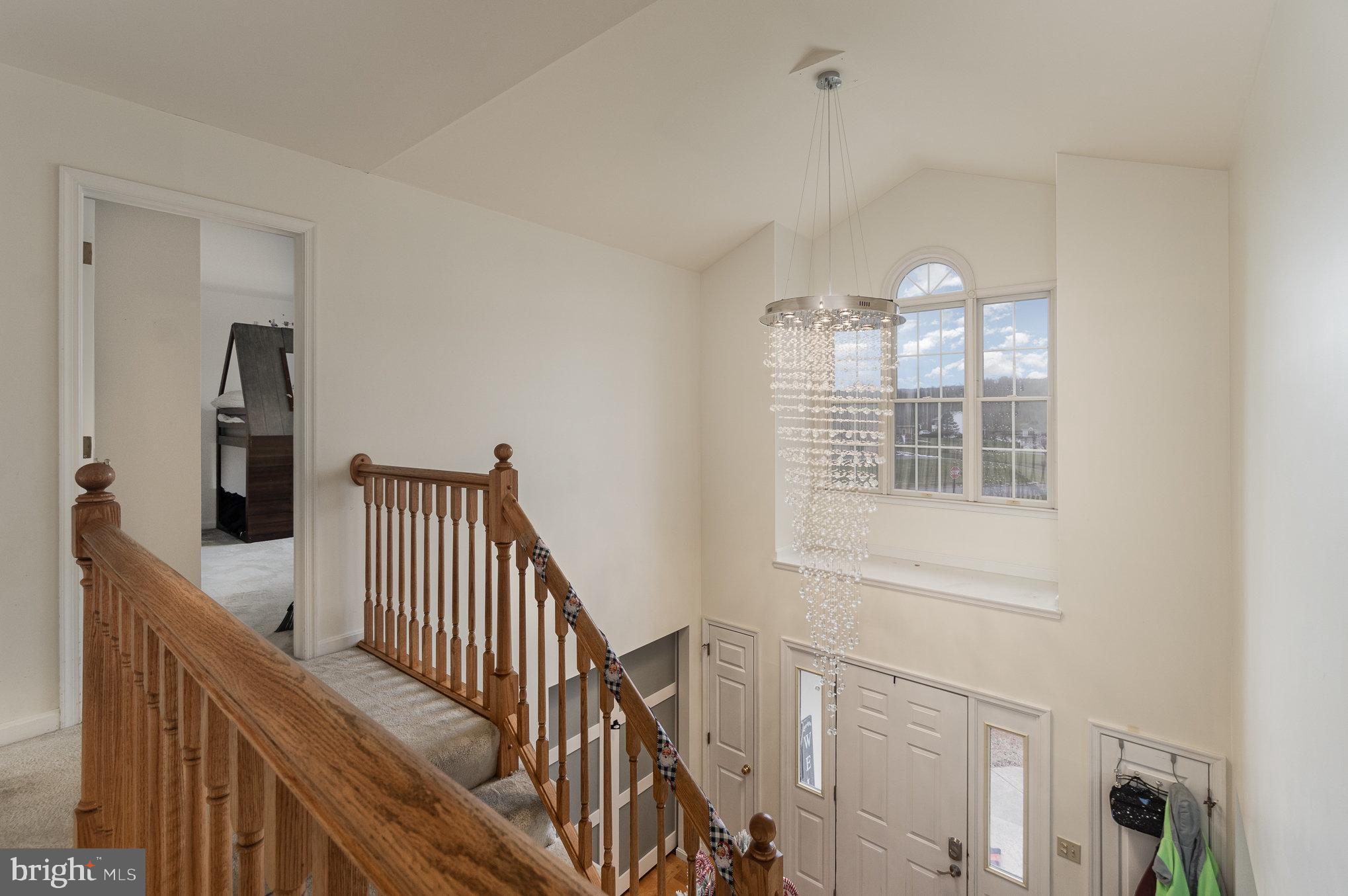 ROLLING HILLS ESTATES - Residential