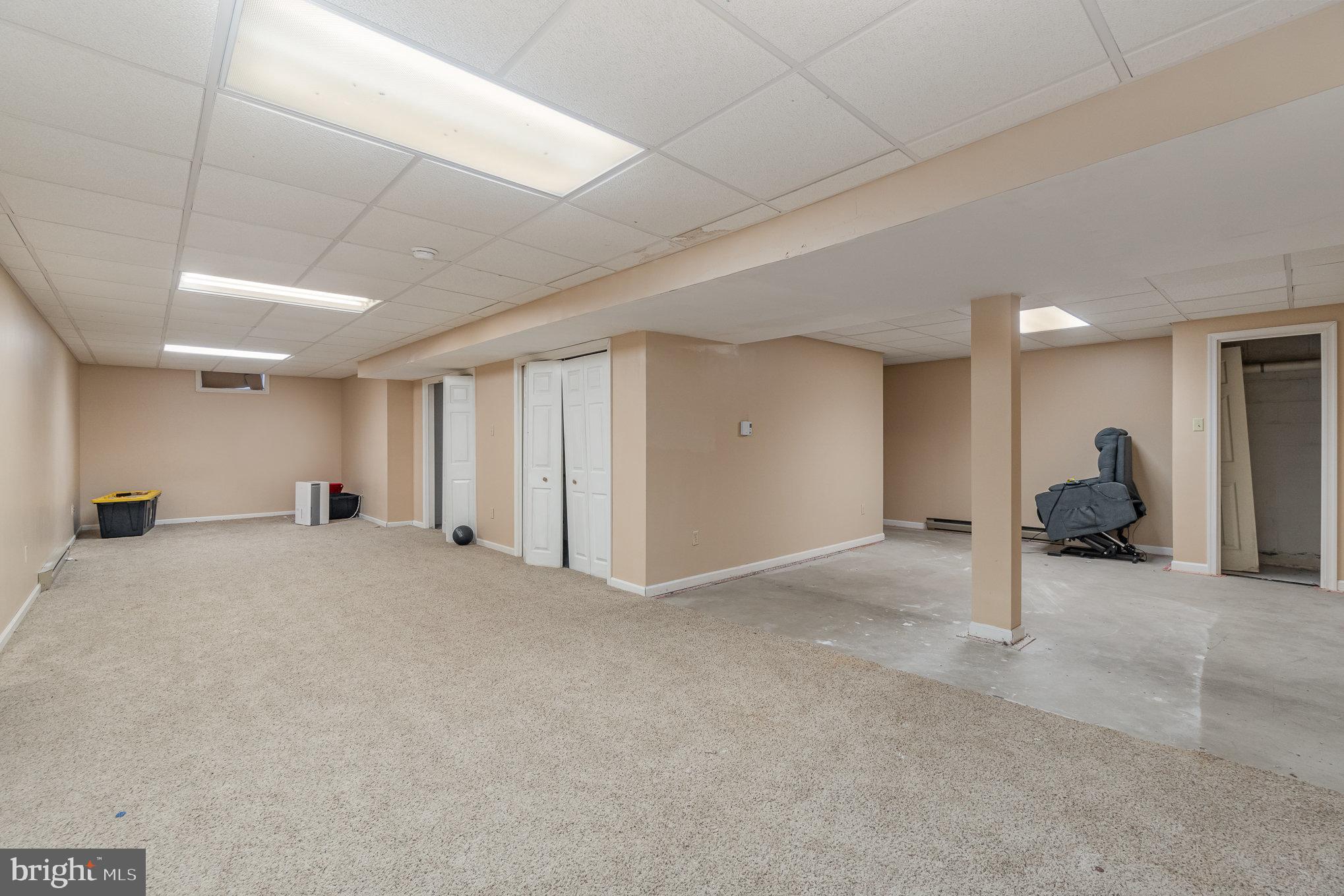 ROLLING HILLS ESTATES - Residential