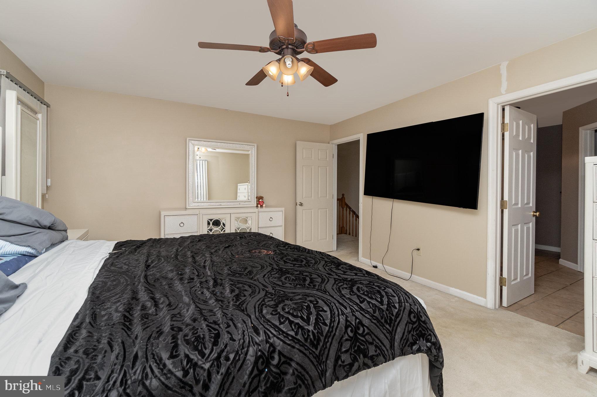 ROLLING HILLS ESTATES - Residential