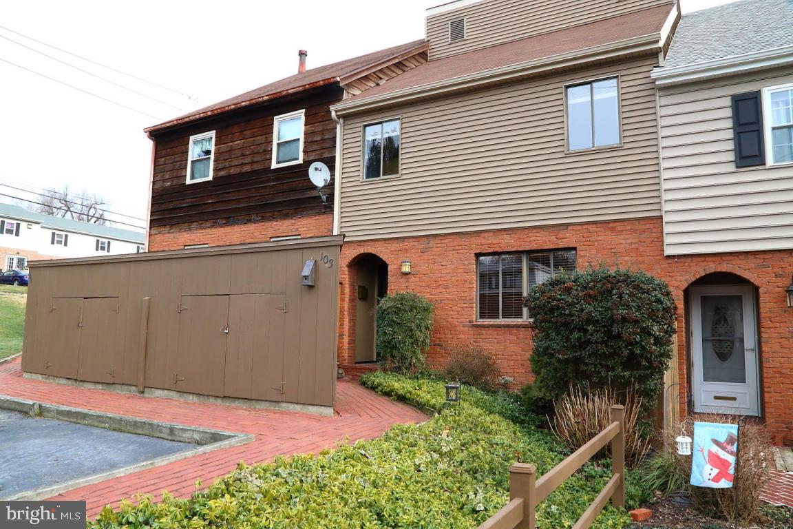 Beautiful move-in ready home in picturesque Marietta.  Hardwood floors throughout, updated kitchen and bathrooms and neutral decor.  Fenced yard with perennials, lovely view from the deck.  Home is very close to the scenic River Trail.