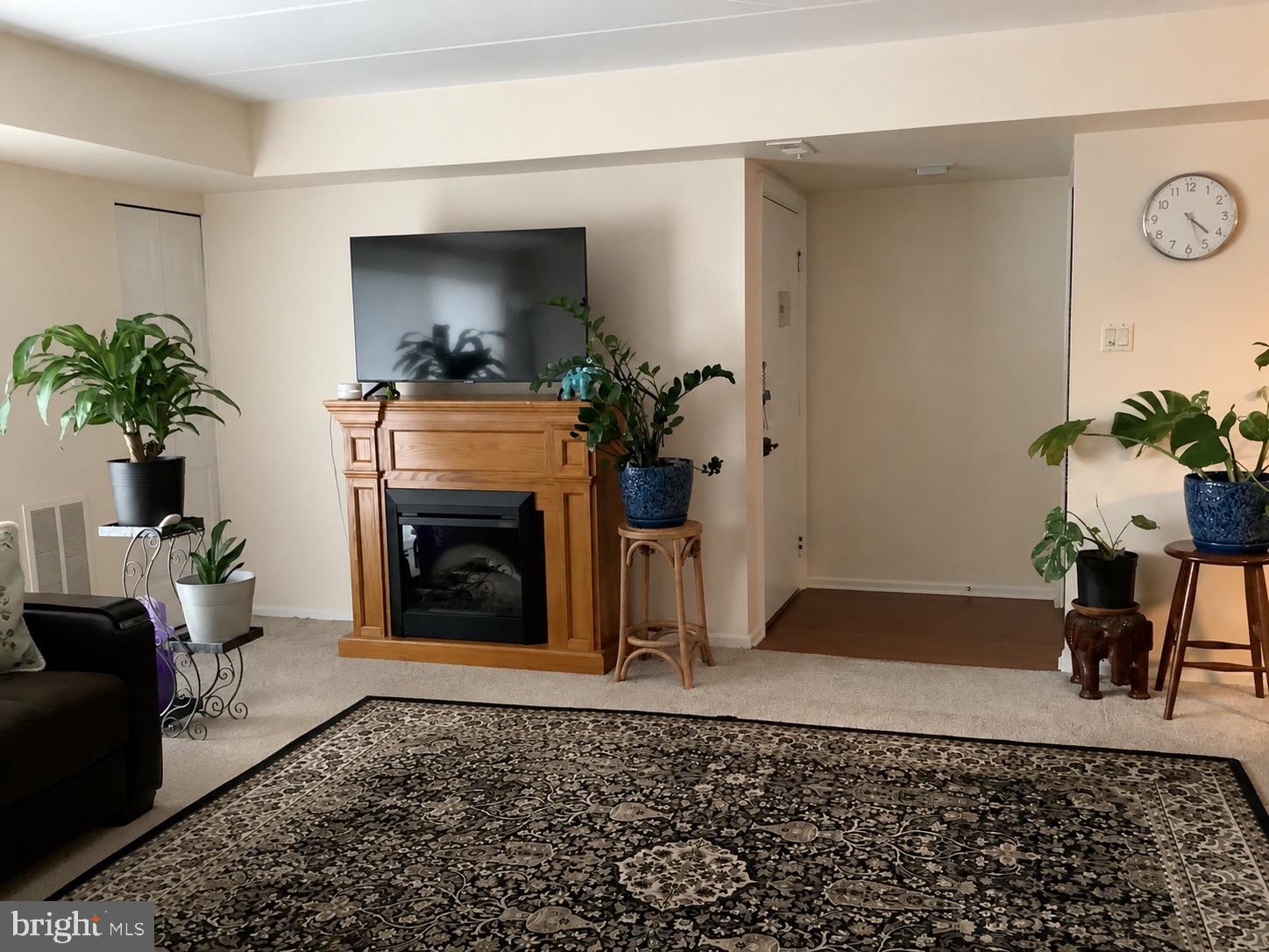 SUMMIT RIDGE - Residential