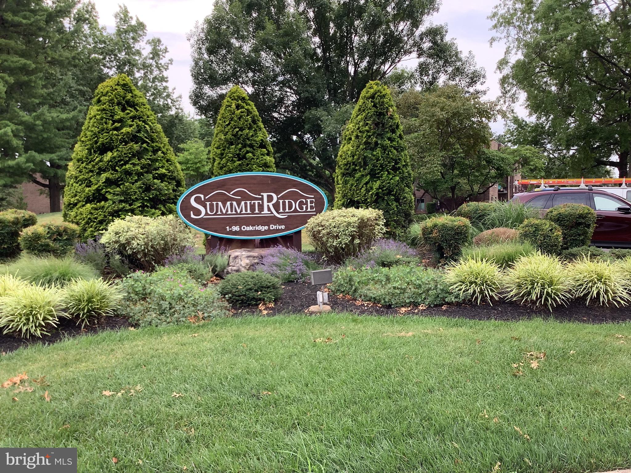 SUMMIT RIDGE - Residential