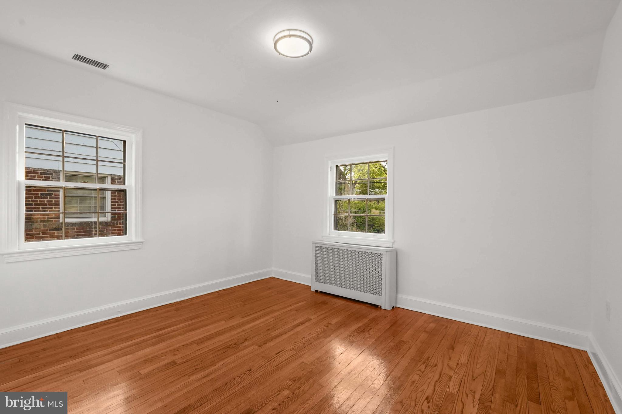 WOODSIDE - Residential