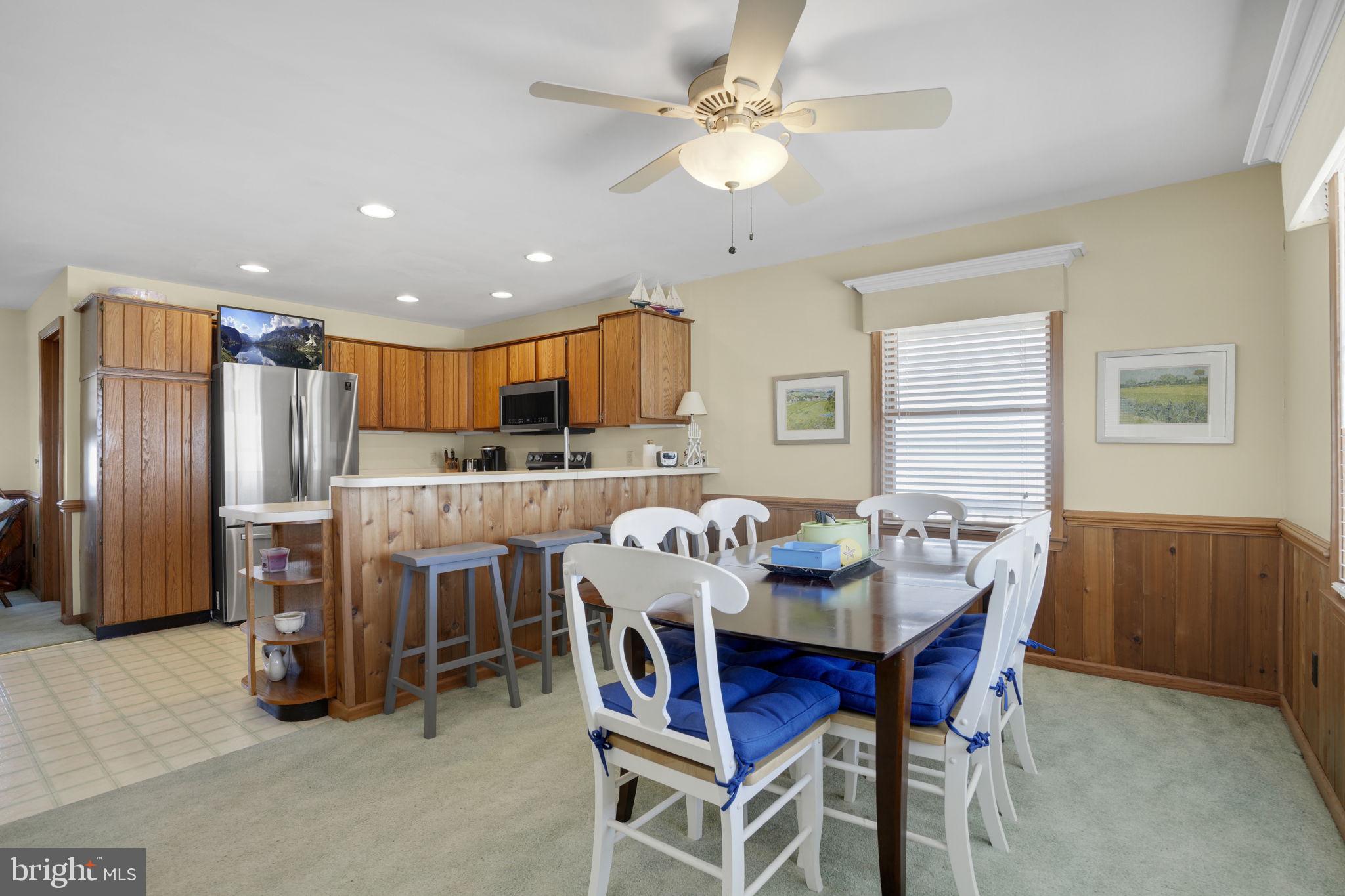 CAPTAIN'S COVE - Residential